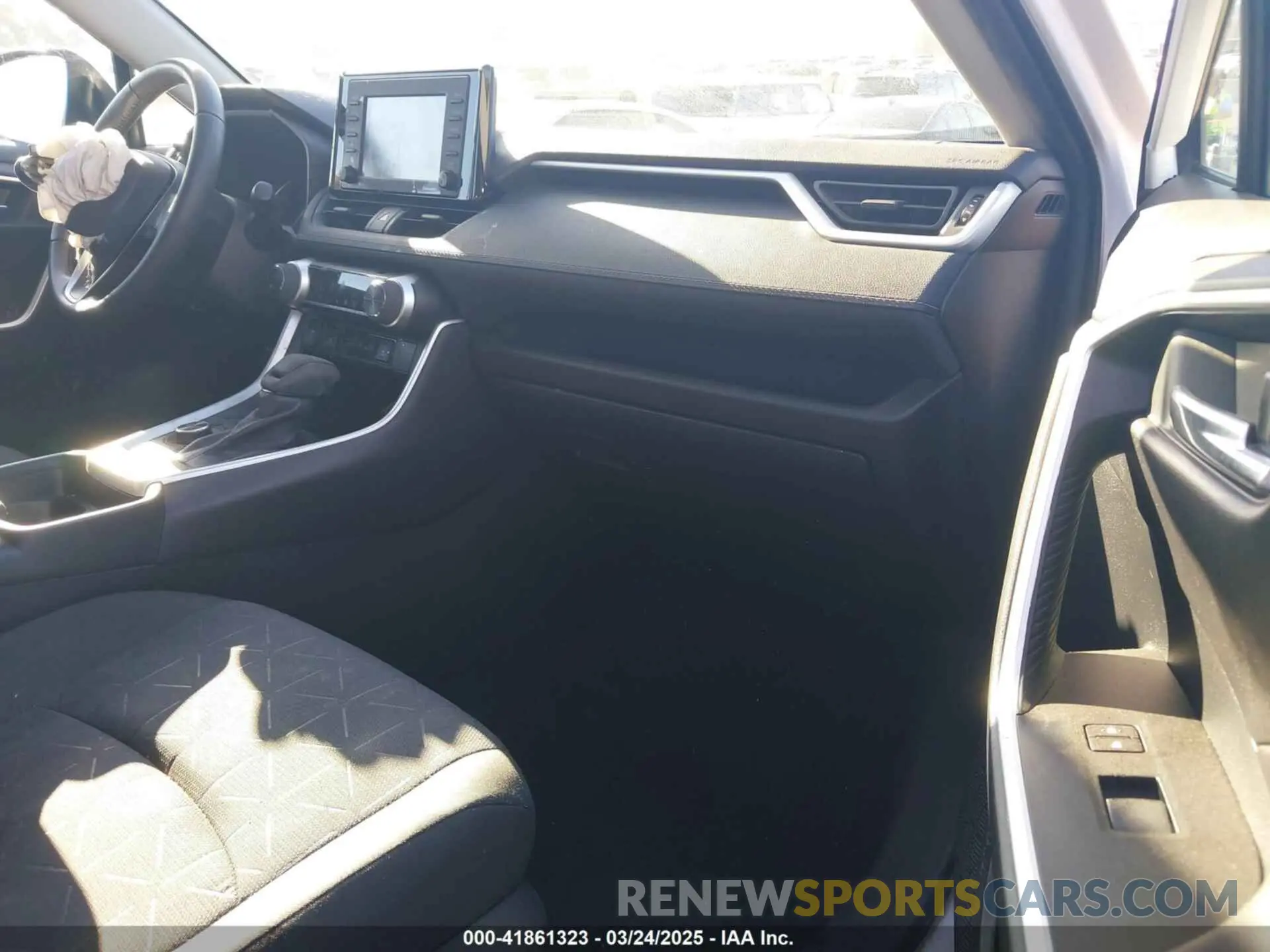 5 Photograph of a damaged car 4T3RWRFV5MU025913 TOYOTA RAV4 HYBRID 2021