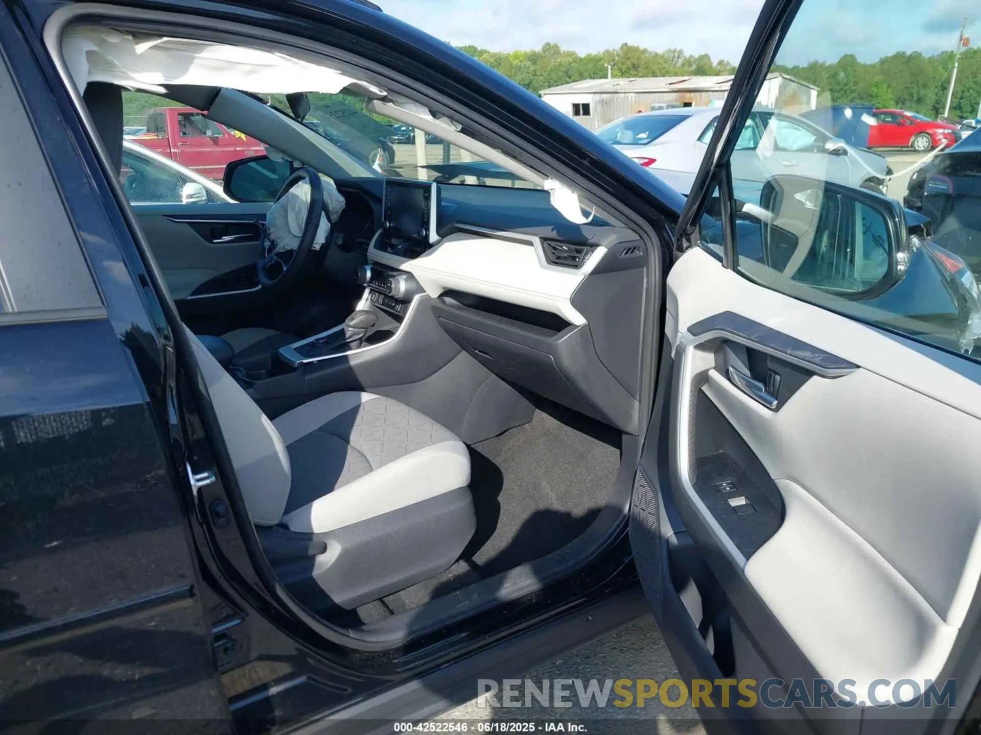 5 Photograph of a damaged car 4T3RWRFV7MU033916 TOYOTA RAV4 HYBRID 2021