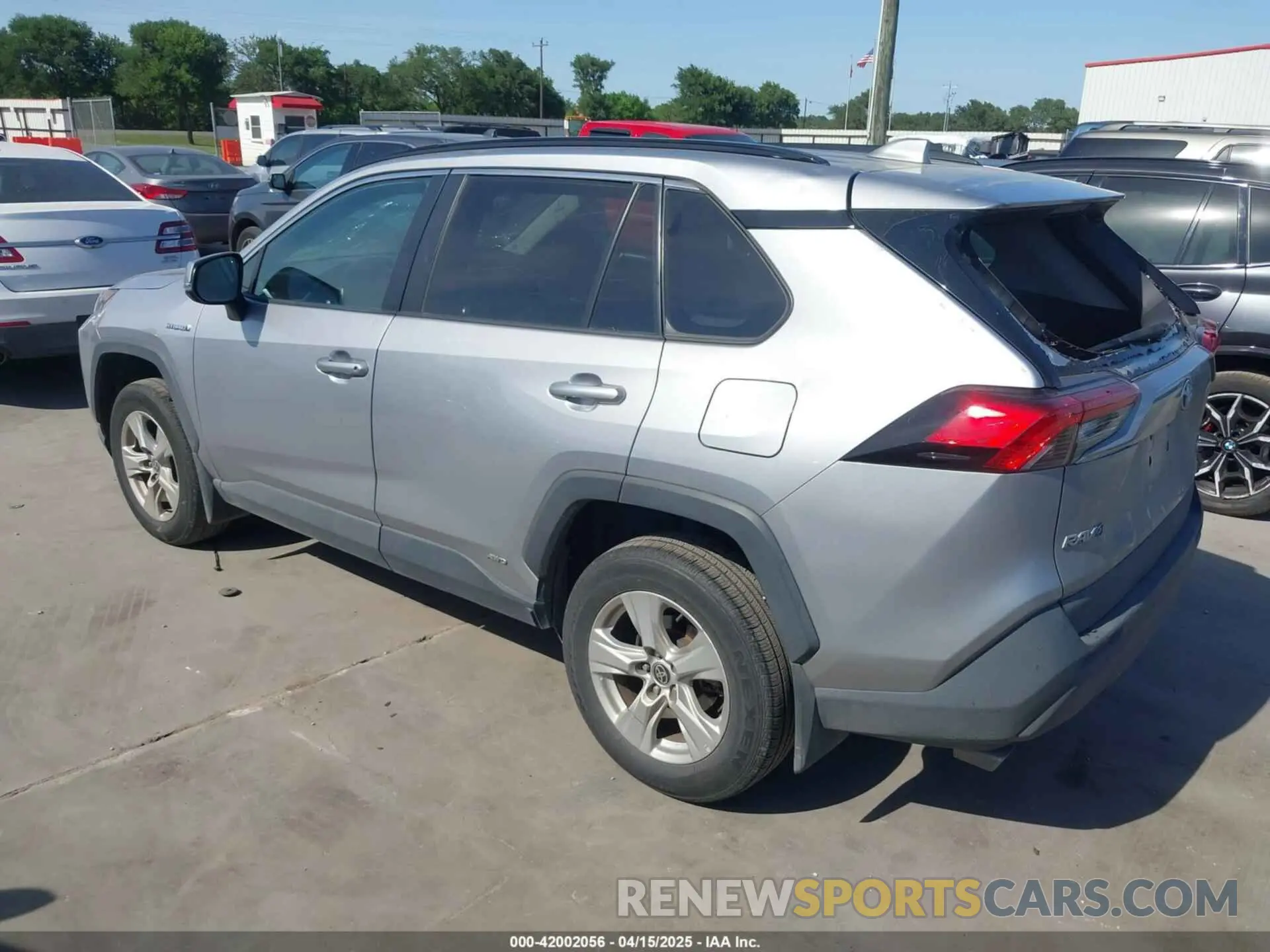 3 Photograph of a damaged car 4T3RWRFV8MU025193 TOYOTA RAV4 HYBRID 2021