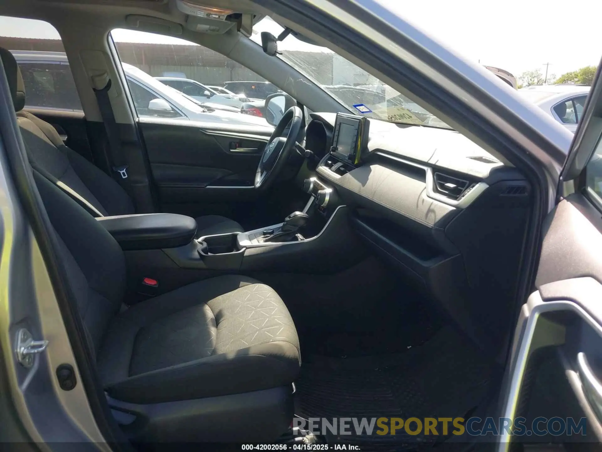 5 Photograph of a damaged car 4T3RWRFV8MU025193 TOYOTA RAV4 HYBRID 2021
