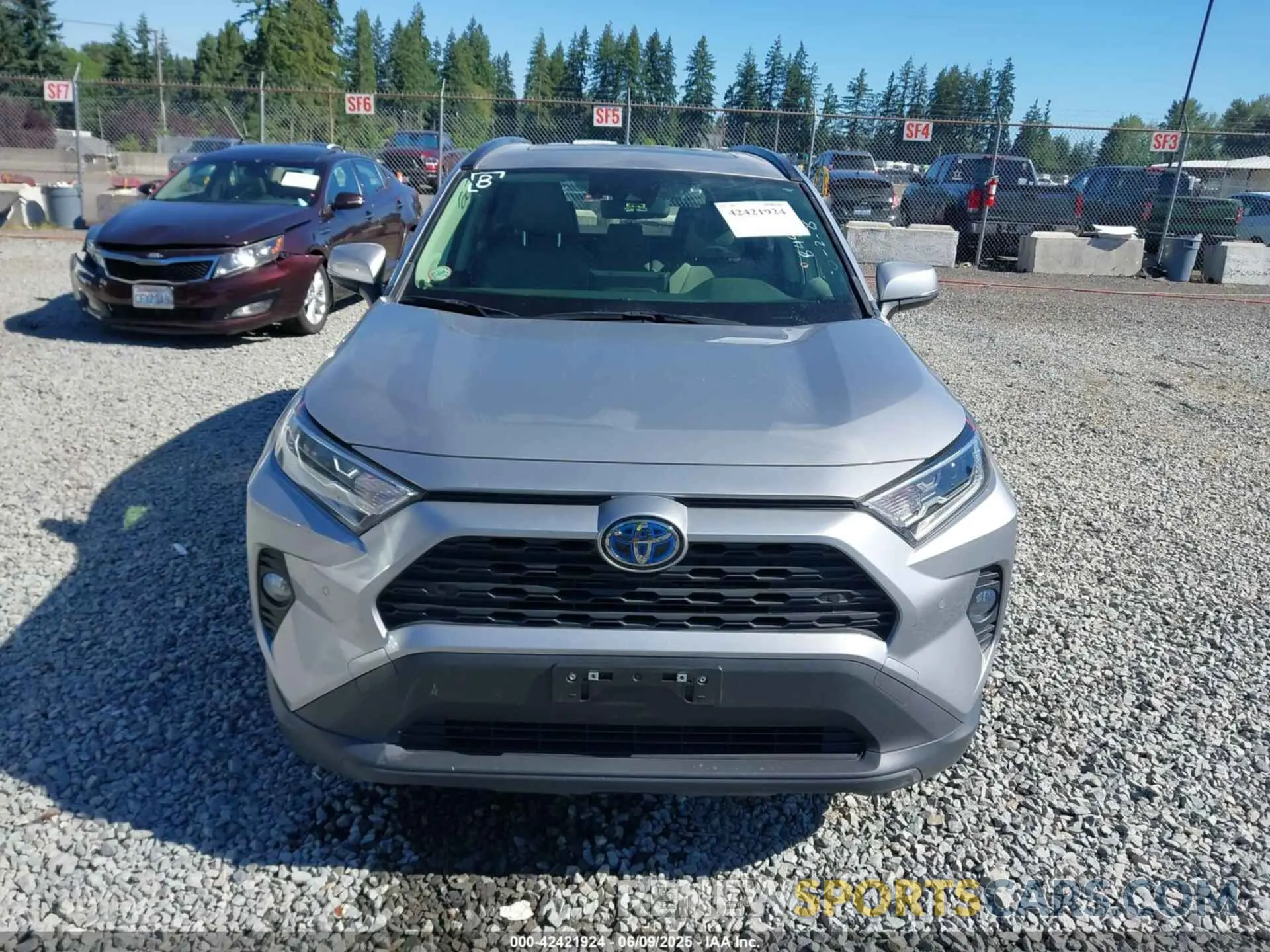11 Photograph of a damaged car JTMB6RFV9MD020437 TOYOTA RAV4 HYBRID 2021