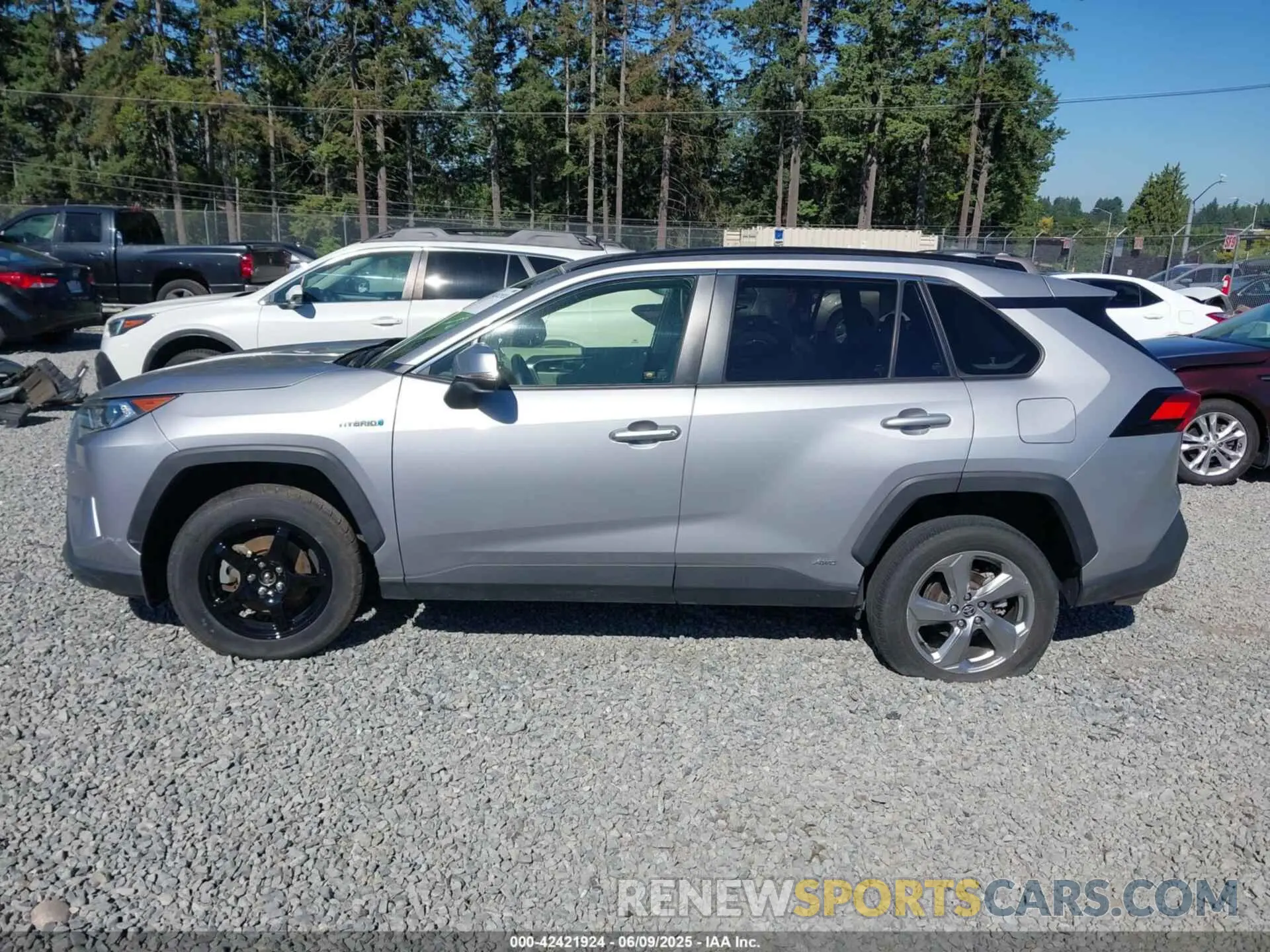 13 Photograph of a damaged car JTMB6RFV9MD020437 TOYOTA RAV4 HYBRID 2021