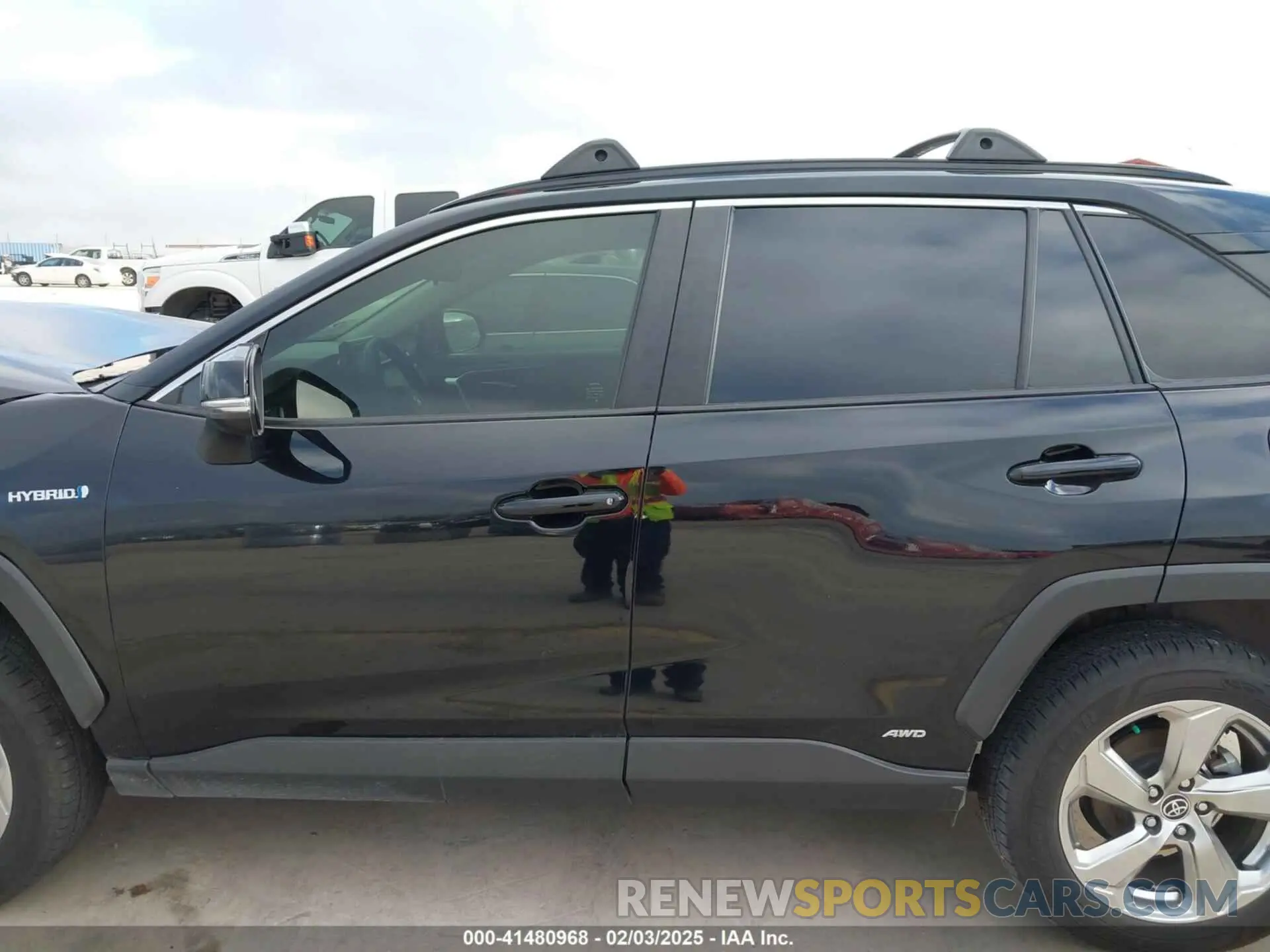 15 Photograph of a damaged car JTMB6RFVXMD039689 TOYOTA RAV4 HYBRID 2021