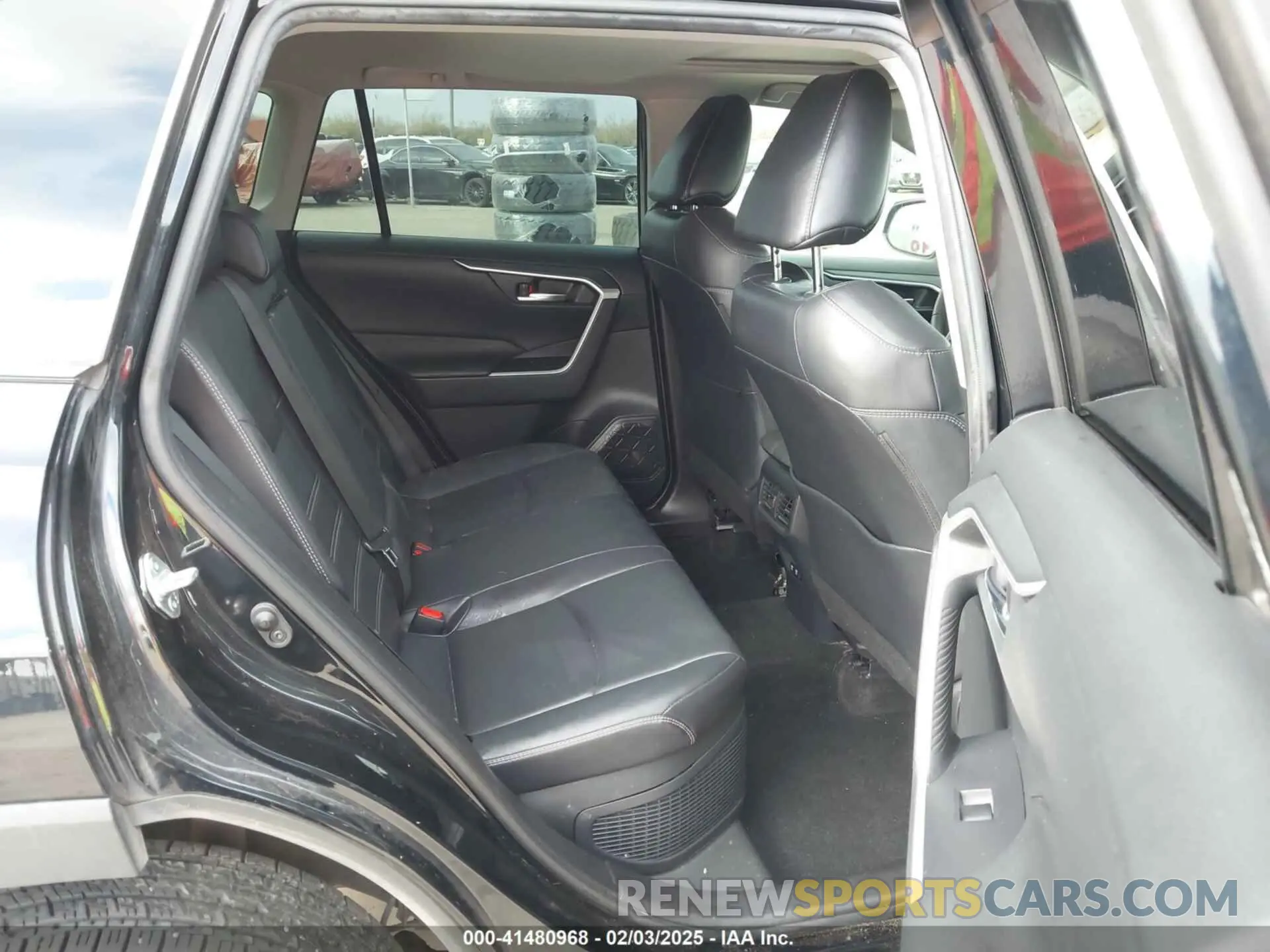8 Photograph of a damaged car JTMB6RFVXMD039689 TOYOTA RAV4 HYBRID 2021