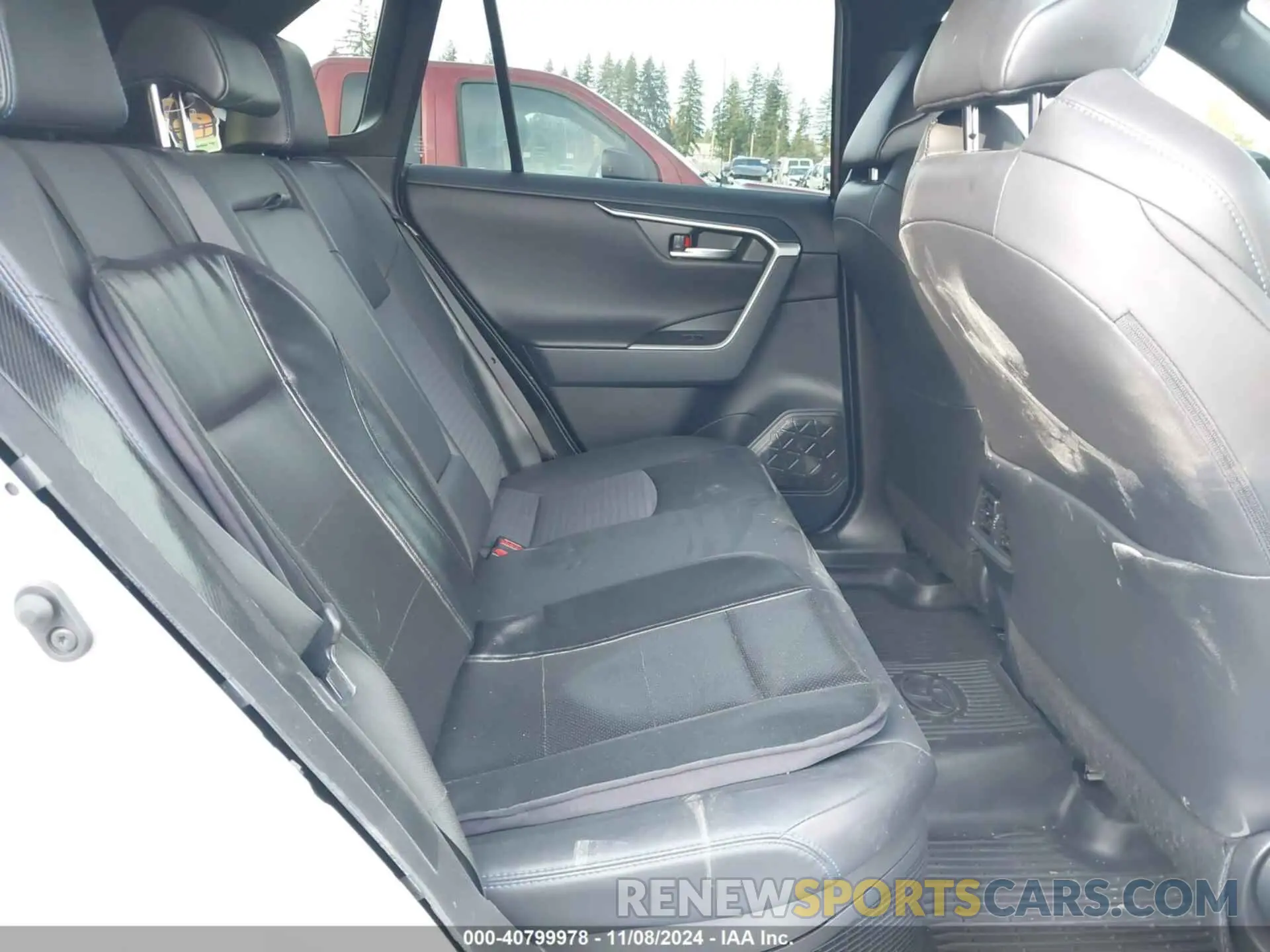8 Photograph of a damaged car JTME6RFV0MJ011303 TOYOTA RAV4 HYBRID 2021