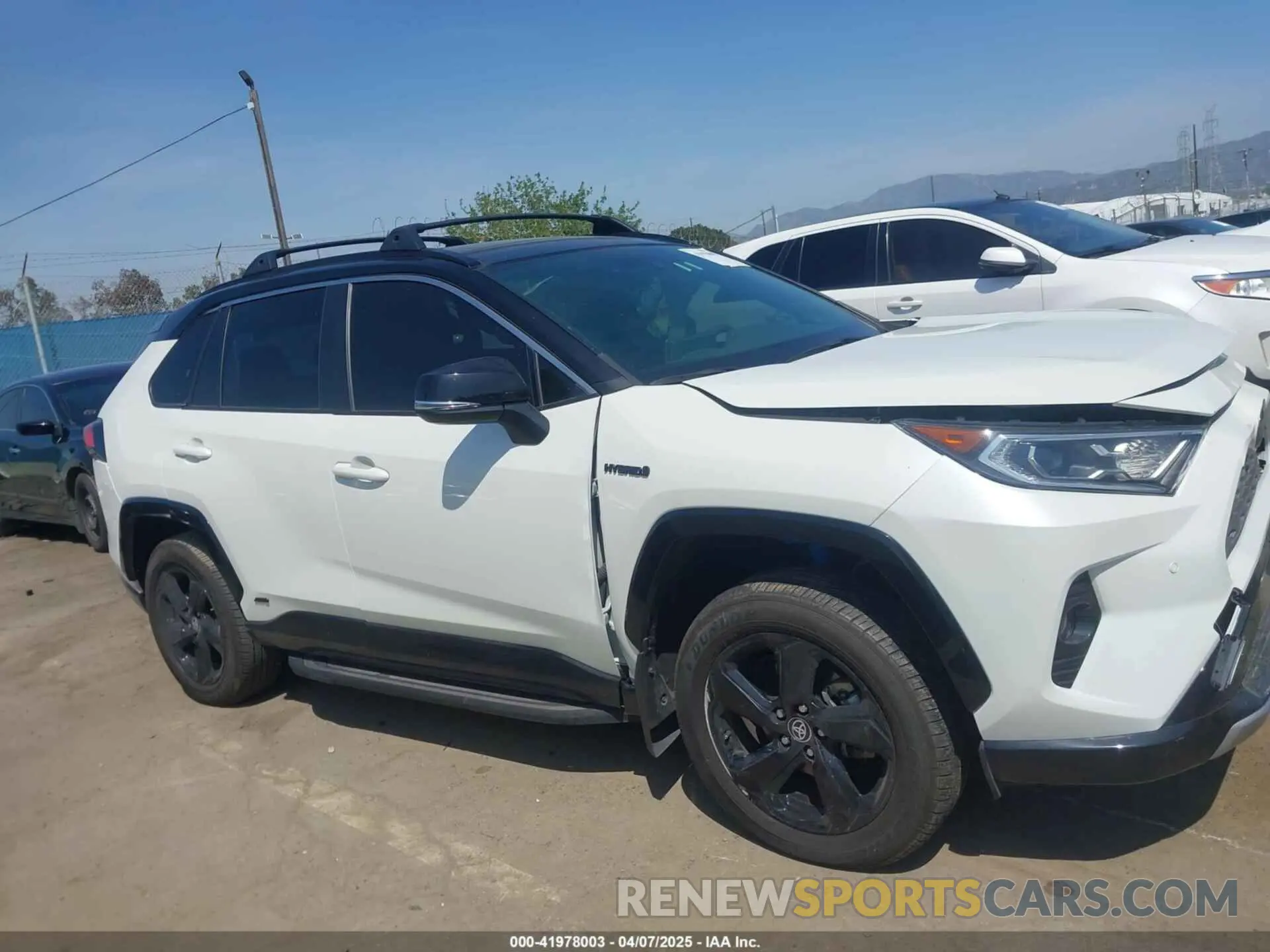13 Photograph of a damaged car JTME6RFV2MD515379 TOYOTA RAV4 HYBRID 2021