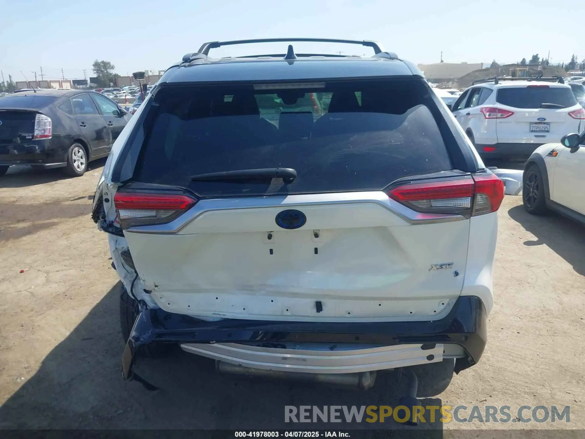 16 Photograph of a damaged car JTME6RFV2MD515379 TOYOTA RAV4 HYBRID 2021