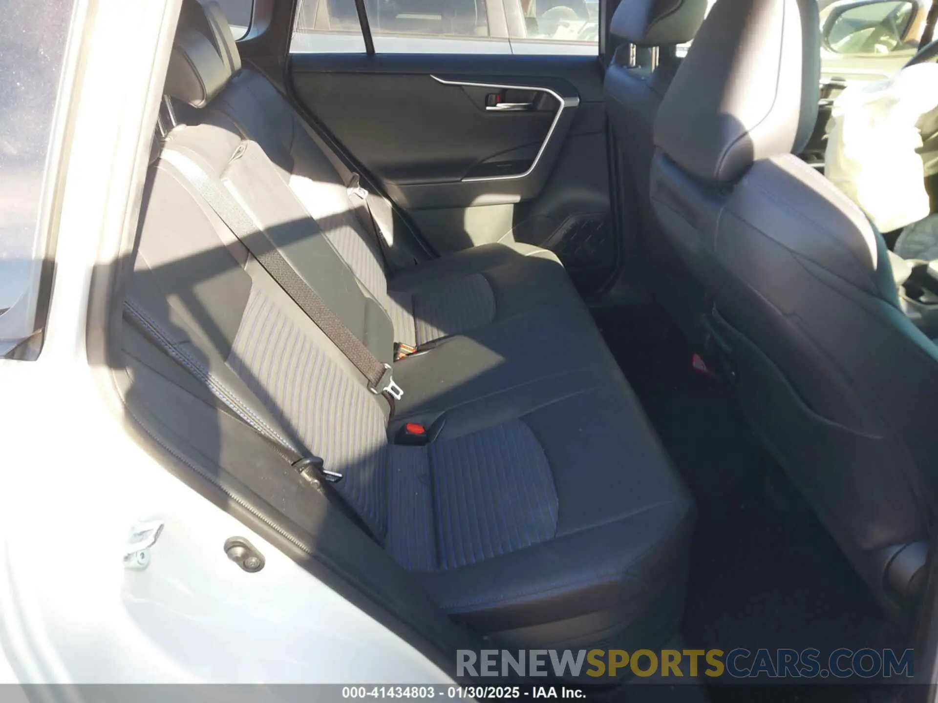 8 Photograph of a damaged car JTME6RFV3MD515908 TOYOTA RAV4 HYBRID 2021