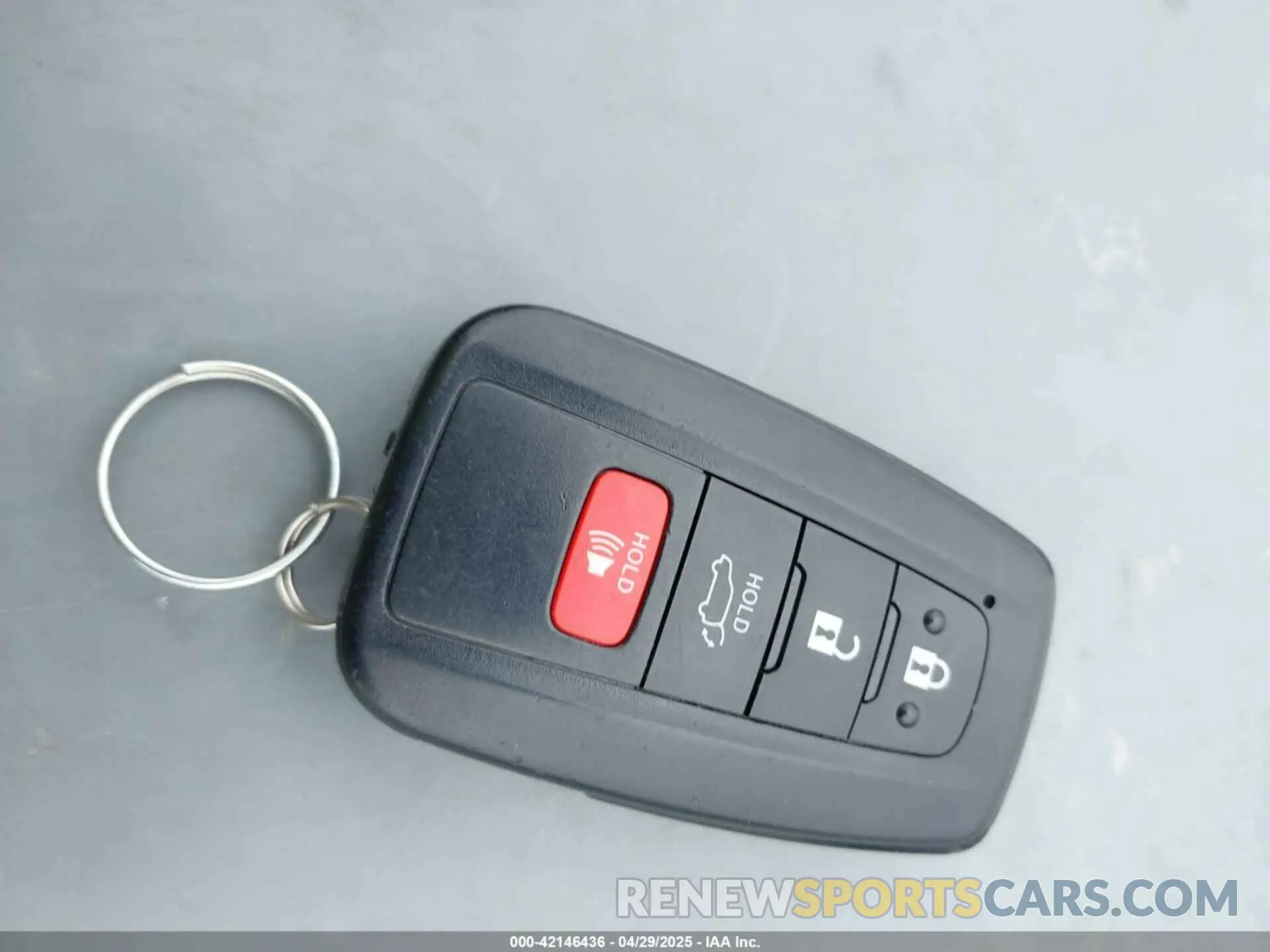 11 Photograph of a damaged car JTME6RFV5MJ011927 TOYOTA RAV4 HYBRID 2021