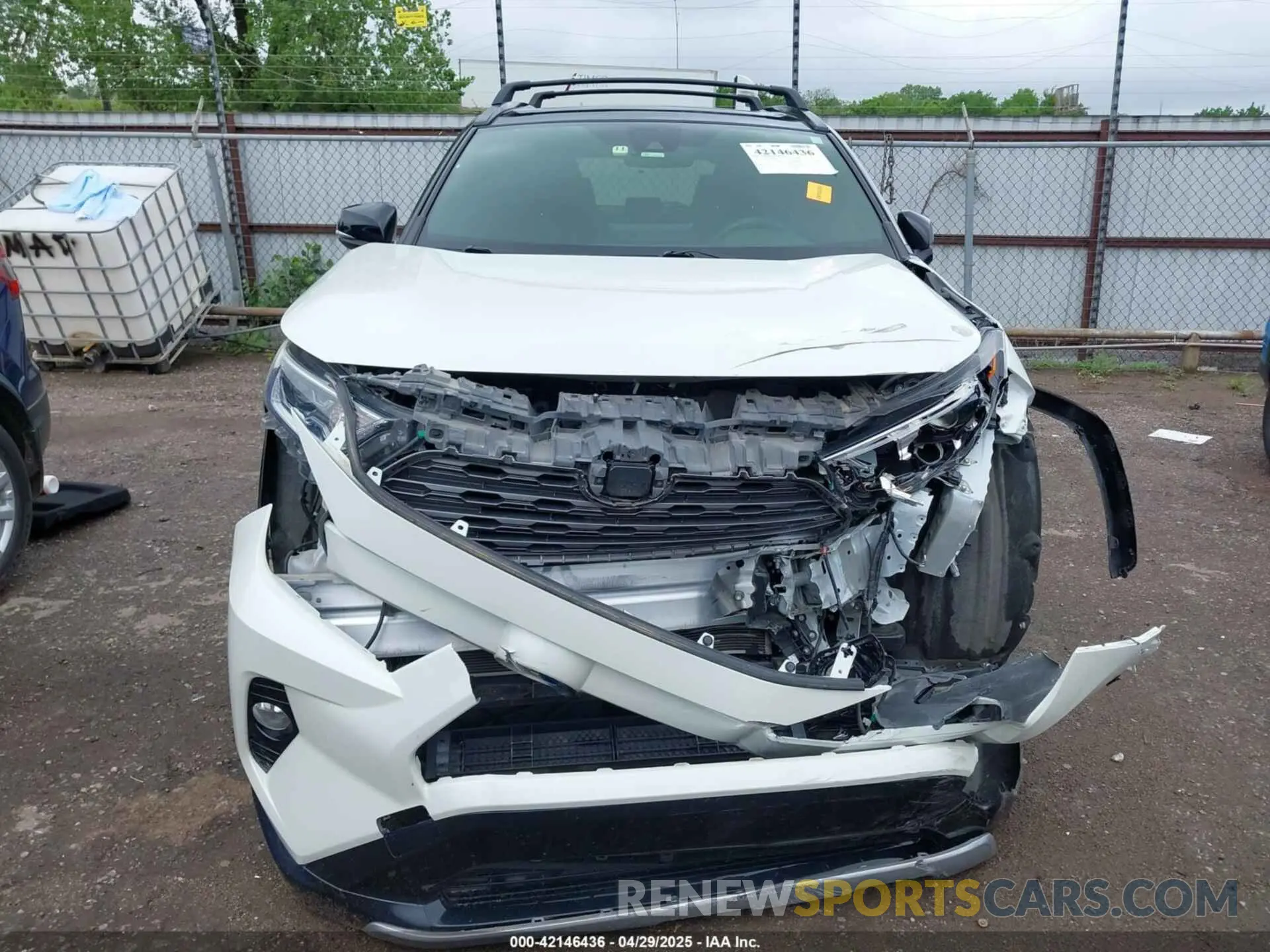 12 Photograph of a damaged car JTME6RFV5MJ011927 TOYOTA RAV4 HYBRID 2021