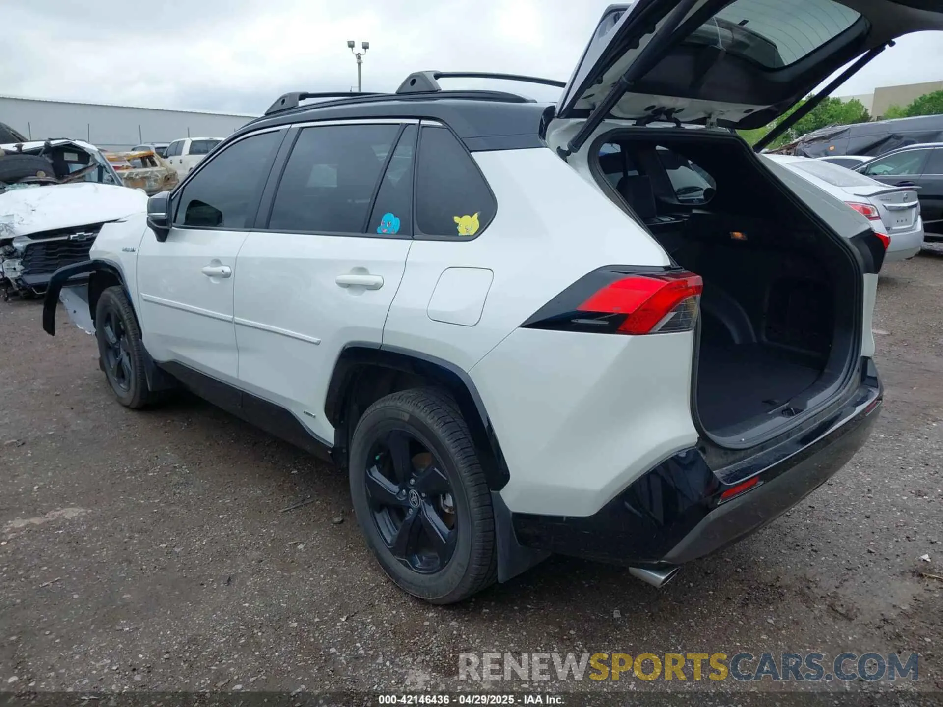 3 Photograph of a damaged car JTME6RFV5MJ011927 TOYOTA RAV4 HYBRID 2021
