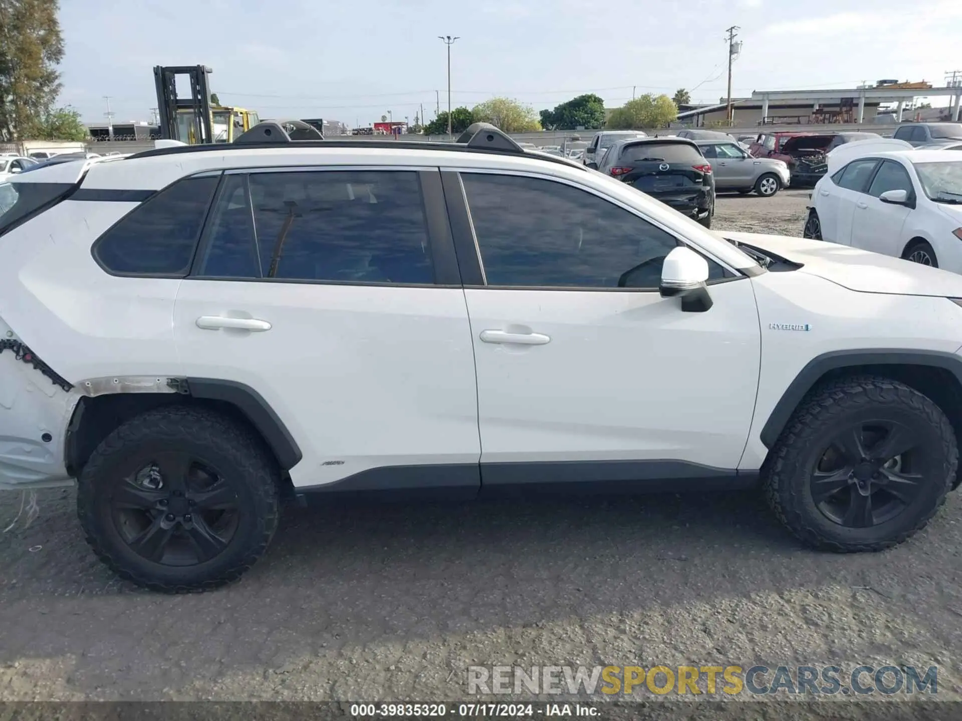 14 Photograph of a damaged car JTMR6RFV6MD017185 TOYOTA RAV4 HYBRID 2021