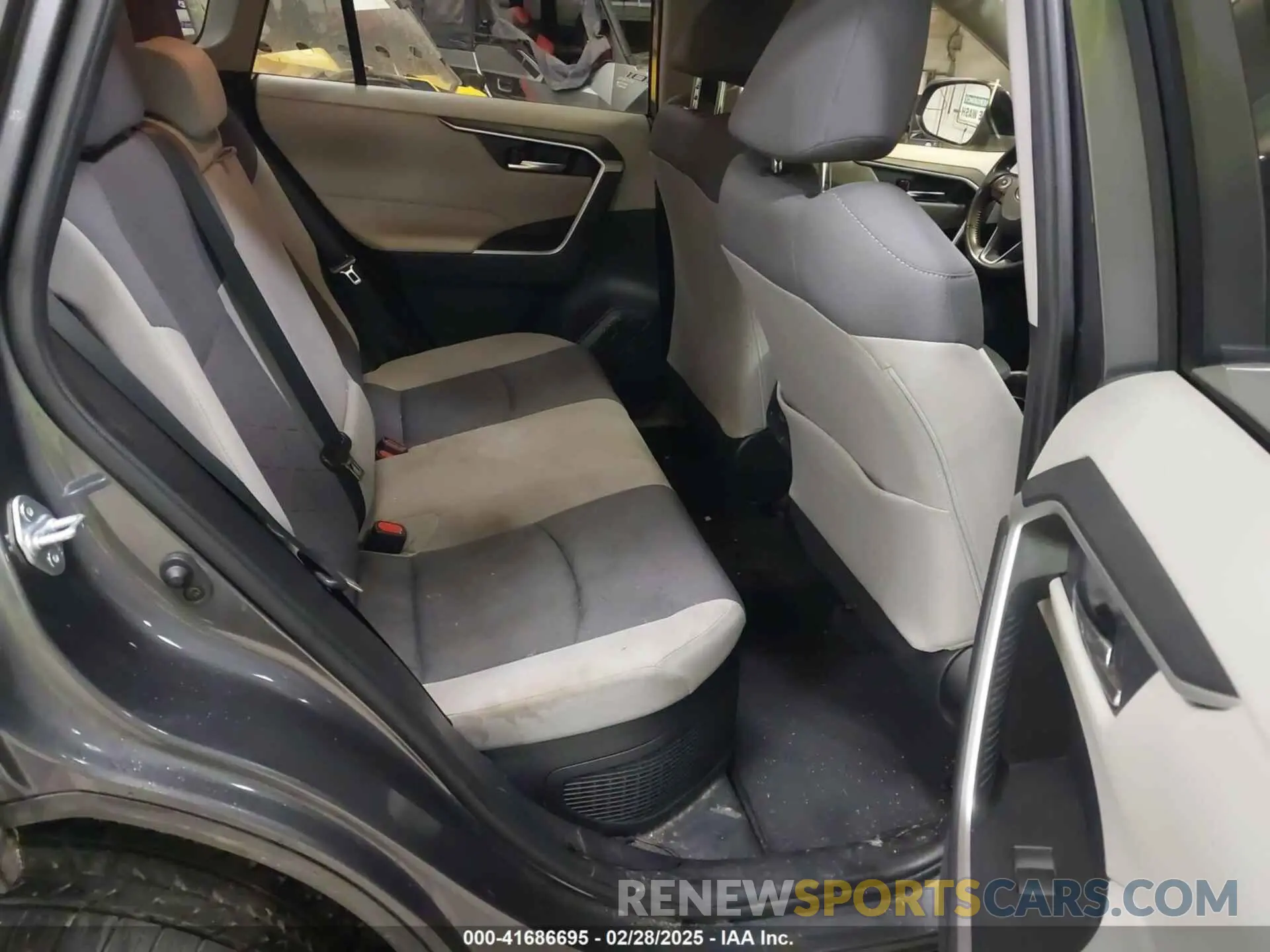 8 Photograph of a damaged car JTMRWRFV2MD125979 TOYOTA RAV4 HYBRID 2021
