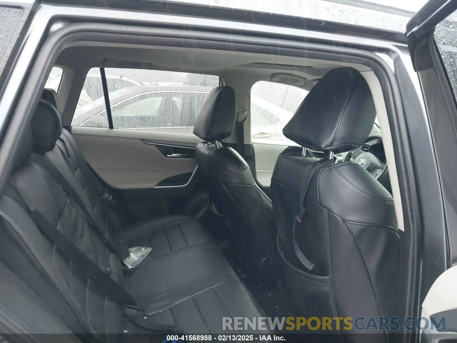 8 Photograph of a damaged car JTMRWRFVXMD127527 TOYOTA RAV4 HYBRID 2021