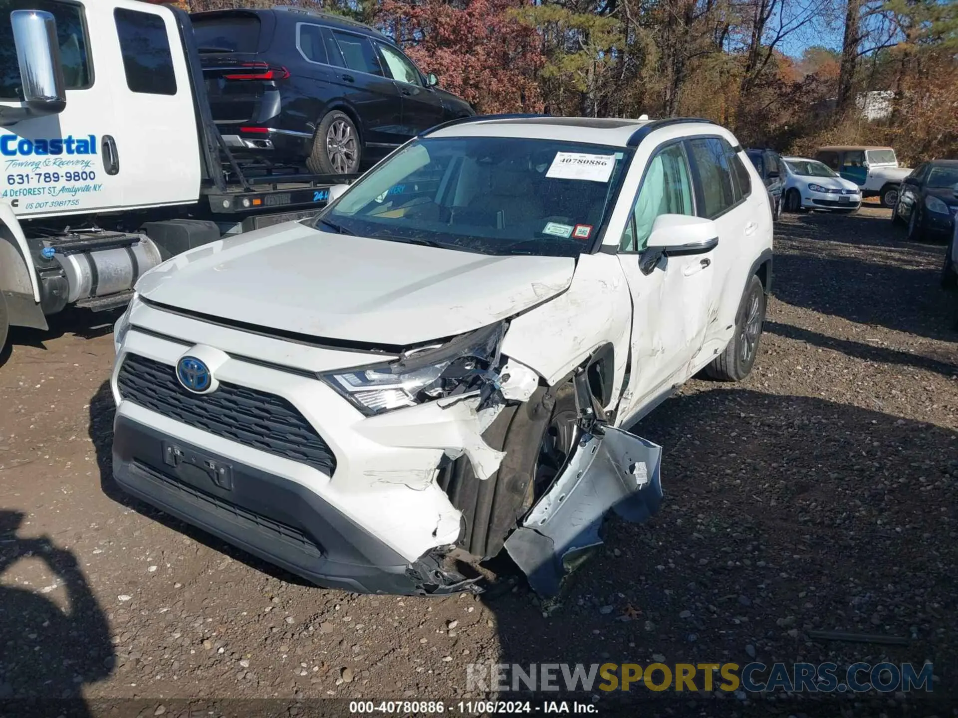 2 Photograph of a damaged car 2T3B6RFV2NW030022 TOYOTA RAV4 HYBRID 2022