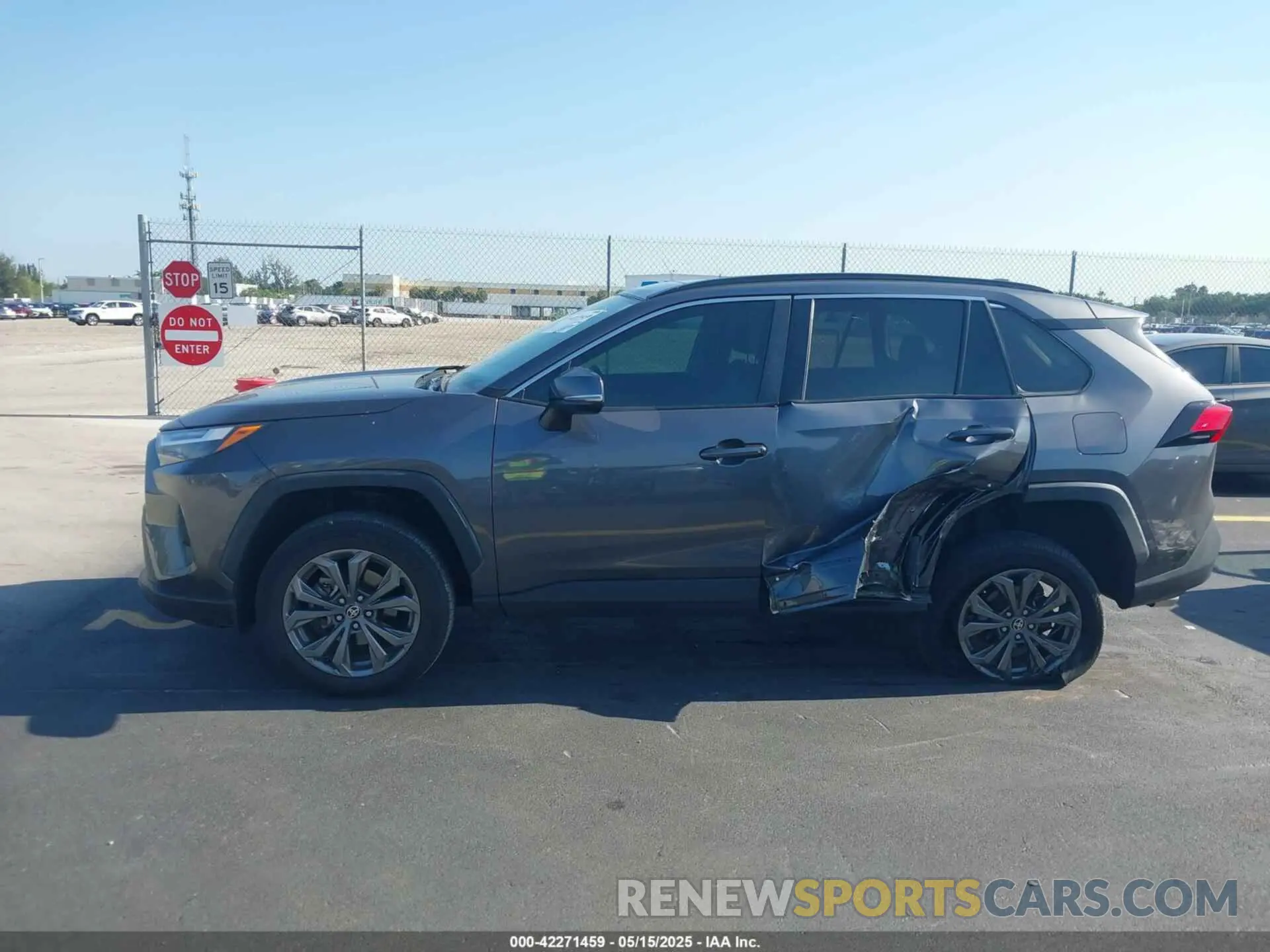 14 Photograph of a damaged car 2T3B6RFV5NW037465 TOYOTA RAV4 HYBRID 2022