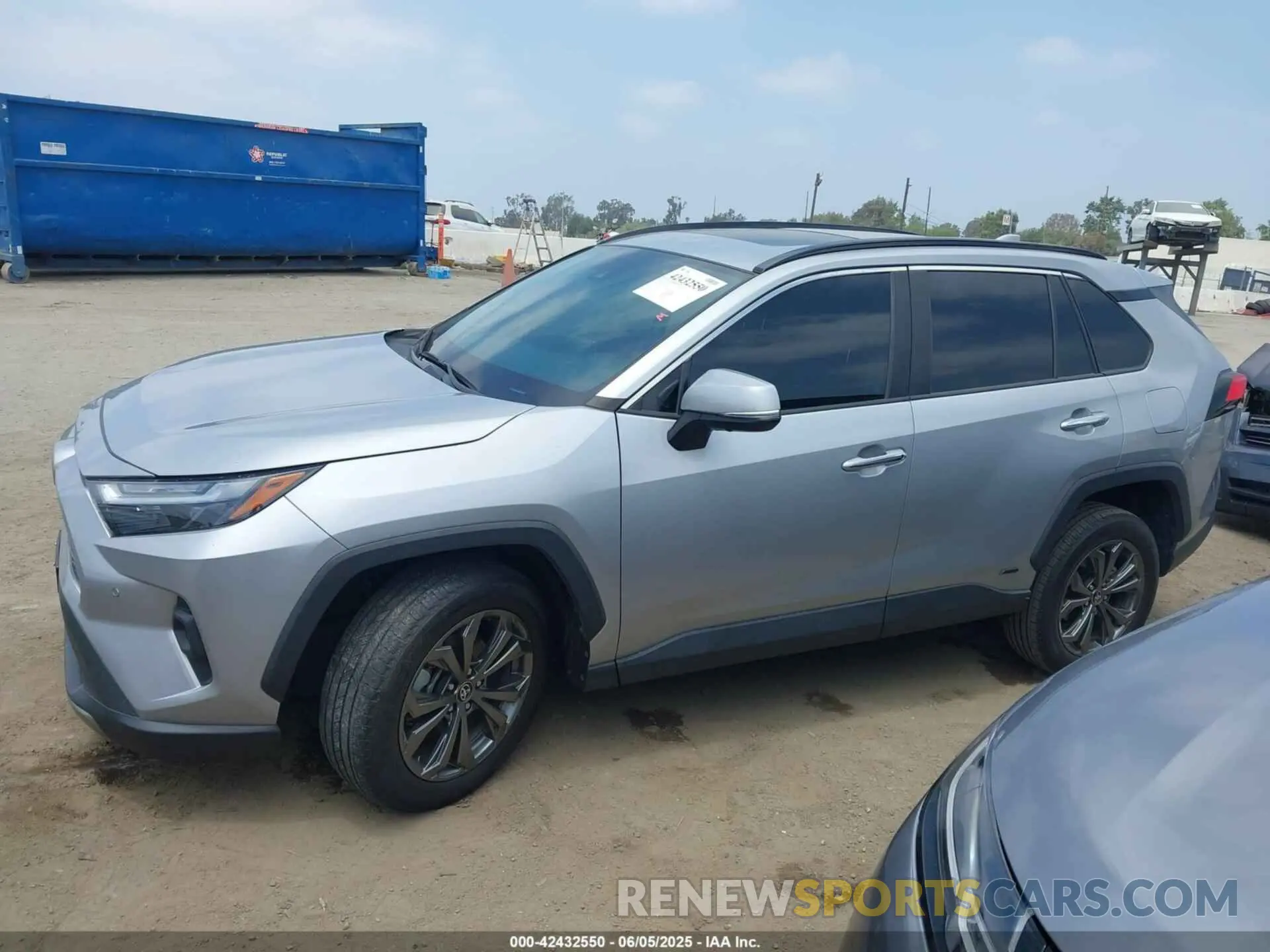 14 Photograph of a damaged car 2T3D6RFV9NW034027 TOYOTA RAV4 HYBRID 2022