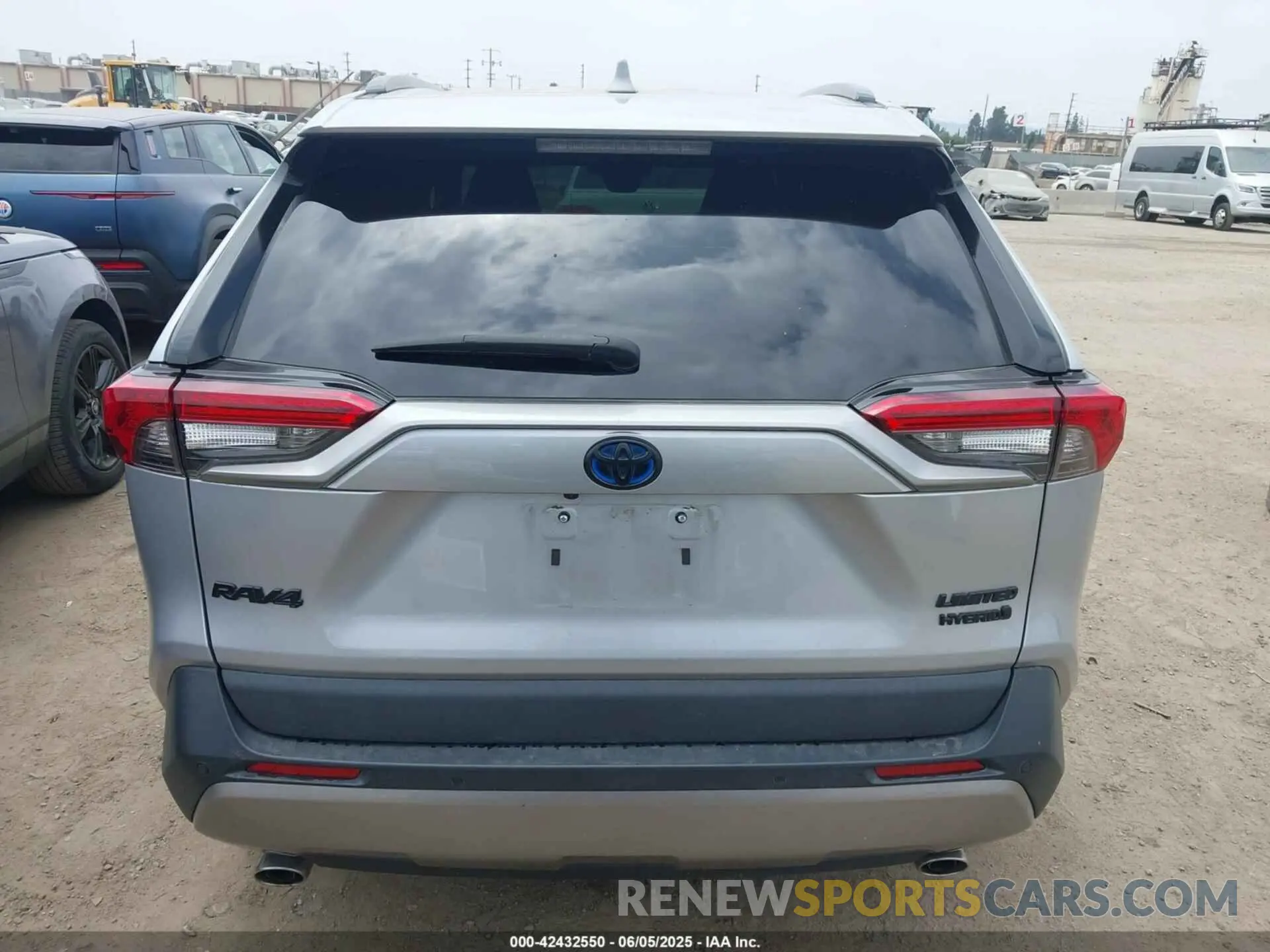 16 Photograph of a damaged car 2T3D6RFV9NW034027 TOYOTA RAV4 HYBRID 2022