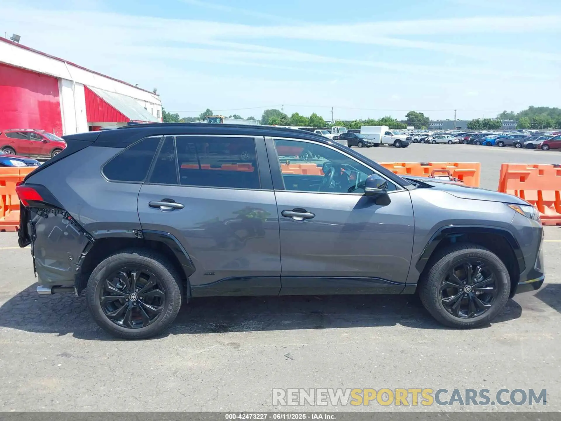 14 Photograph of a damaged car 2T3E6RFV8NW037425 TOYOTA RAV4 HYBRID 2022
