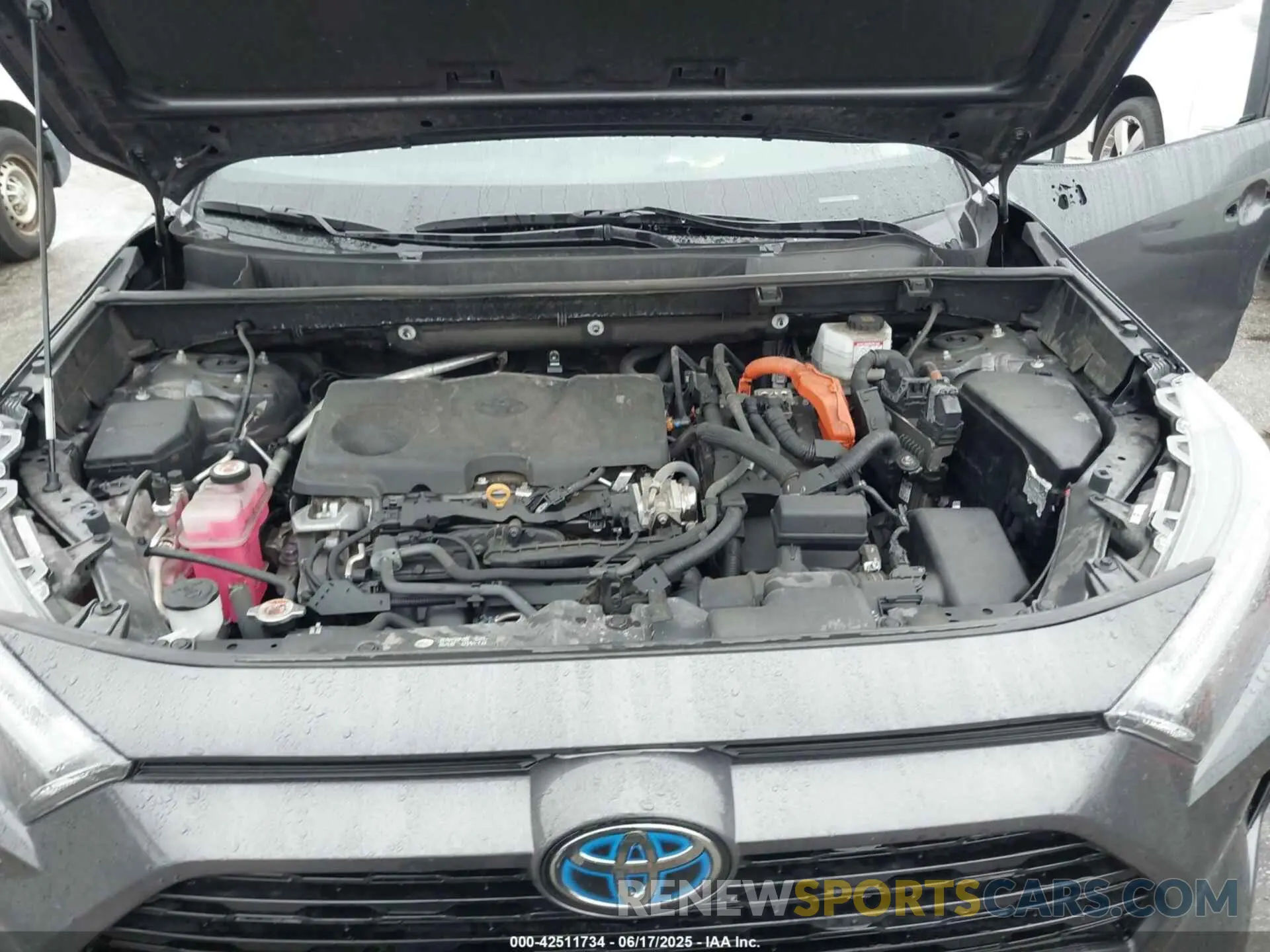 10 Photograph of a damaged car 2T3E6RFVXNW037247 TOYOTA RAV4 HYBRID 2022