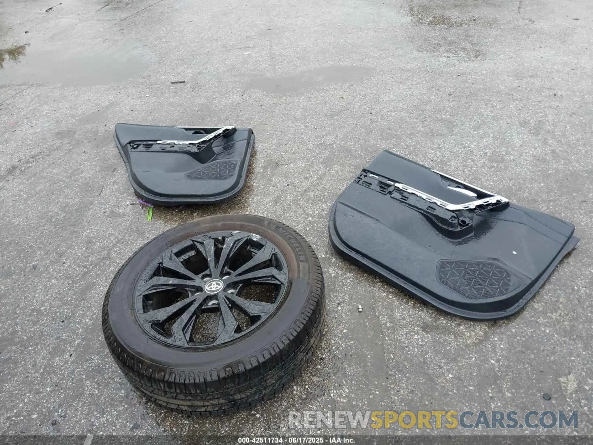 12 Photograph of a damaged car 2T3E6RFVXNW037247 TOYOTA RAV4 HYBRID 2022
