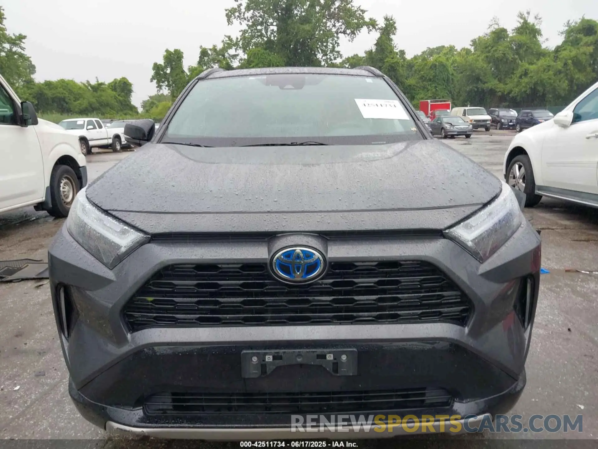 13 Photograph of a damaged car 2T3E6RFVXNW037247 TOYOTA RAV4 HYBRID 2022