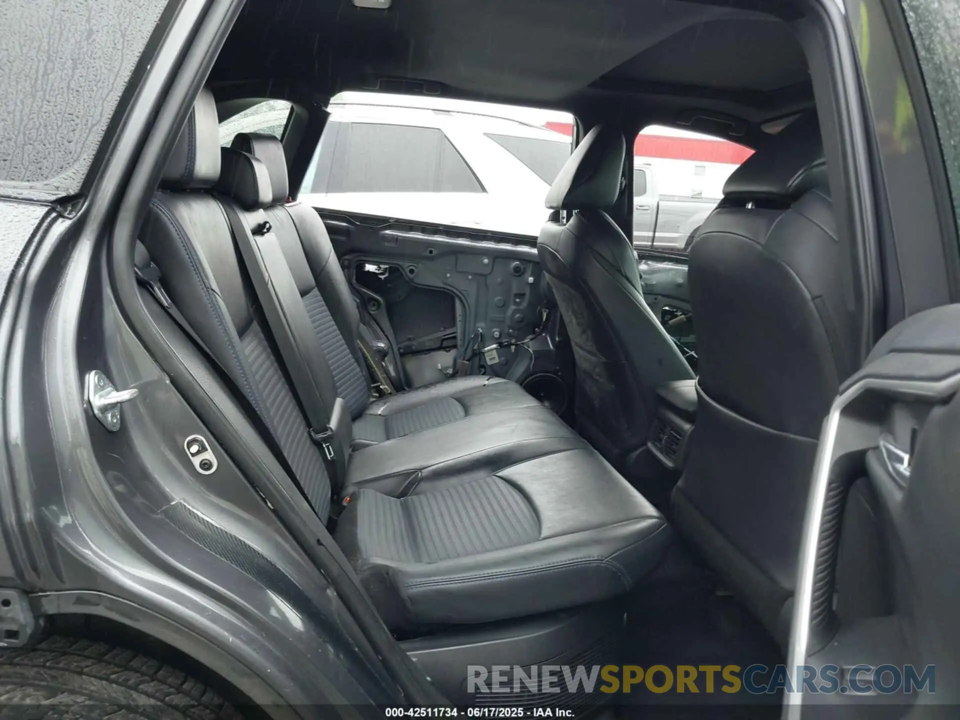 8 Photograph of a damaged car 2T3E6RFVXNW037247 TOYOTA RAV4 HYBRID 2022