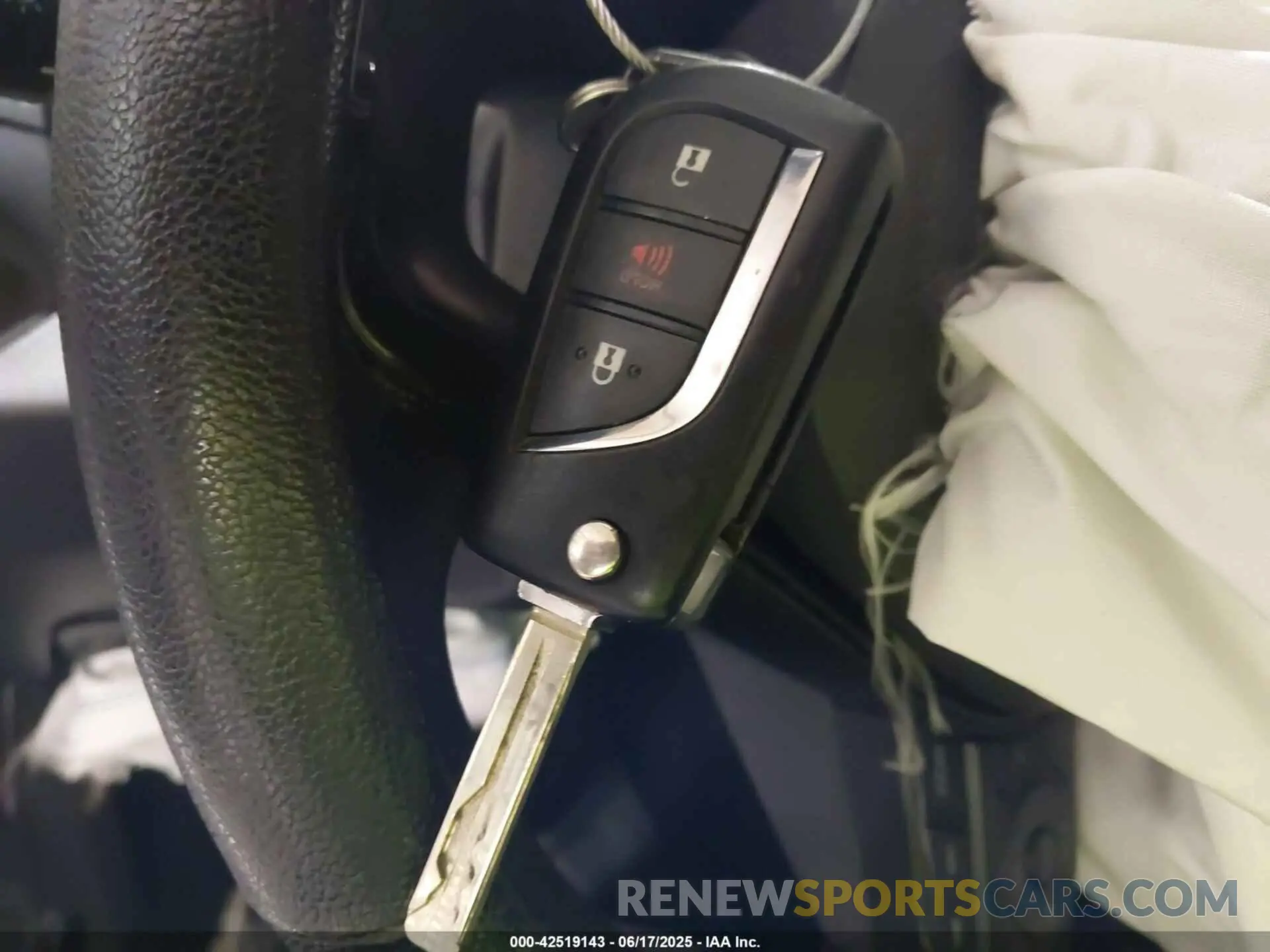 11 Photograph of a damaged car 2T3MWRFV0NW129205 TOYOTA RAV4 HYBRID 2022