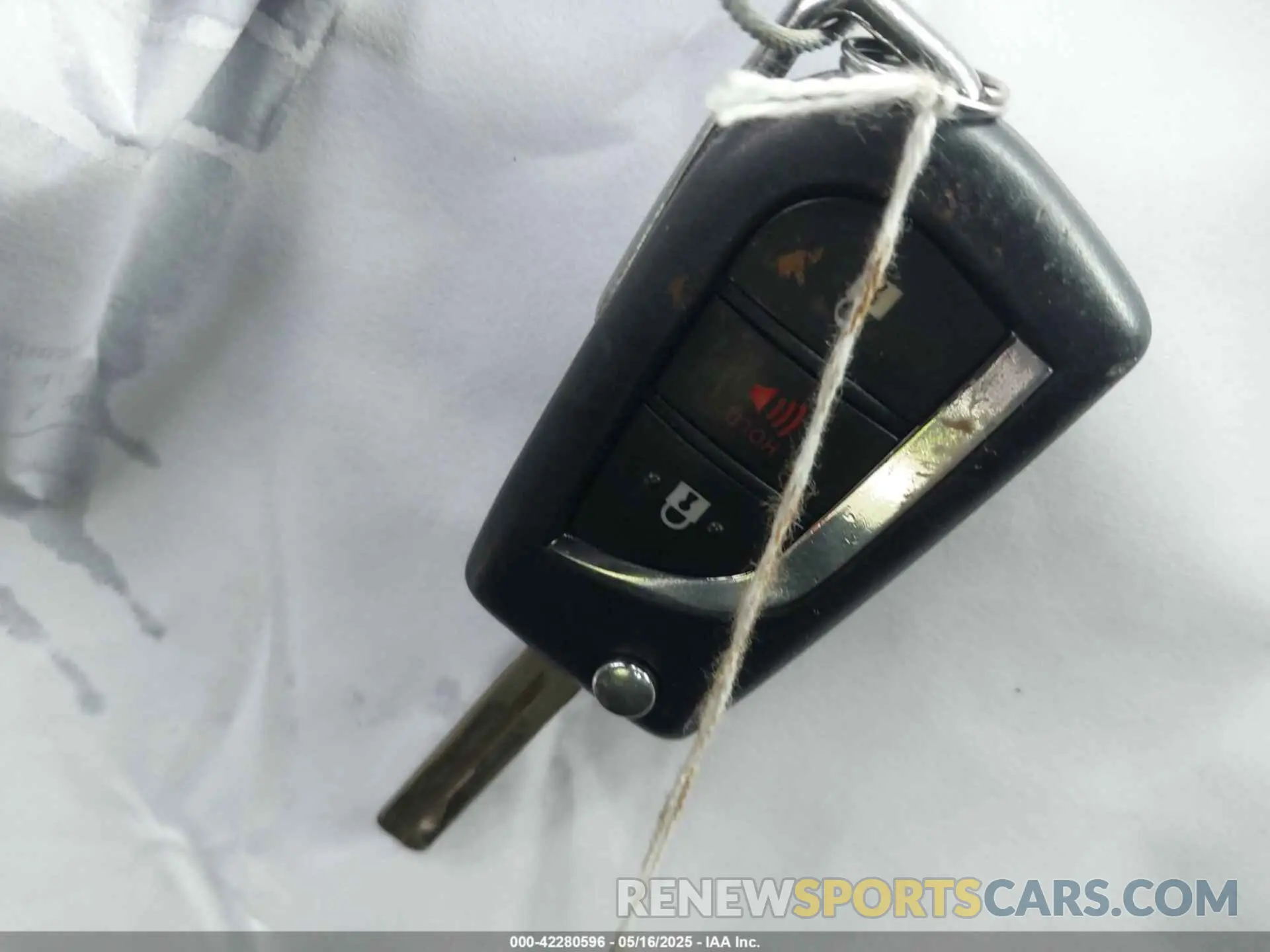 11 Photograph of a damaged car 2T3MWRFV3NW130185 TOYOTA RAV4 HYBRID 2022