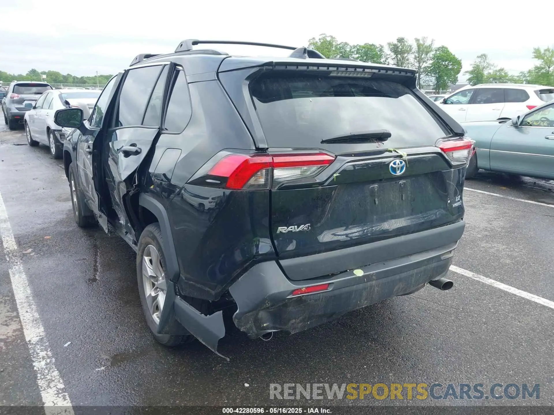 3 Photograph of a damaged car 2T3MWRFV3NW130185 TOYOTA RAV4 HYBRID 2022