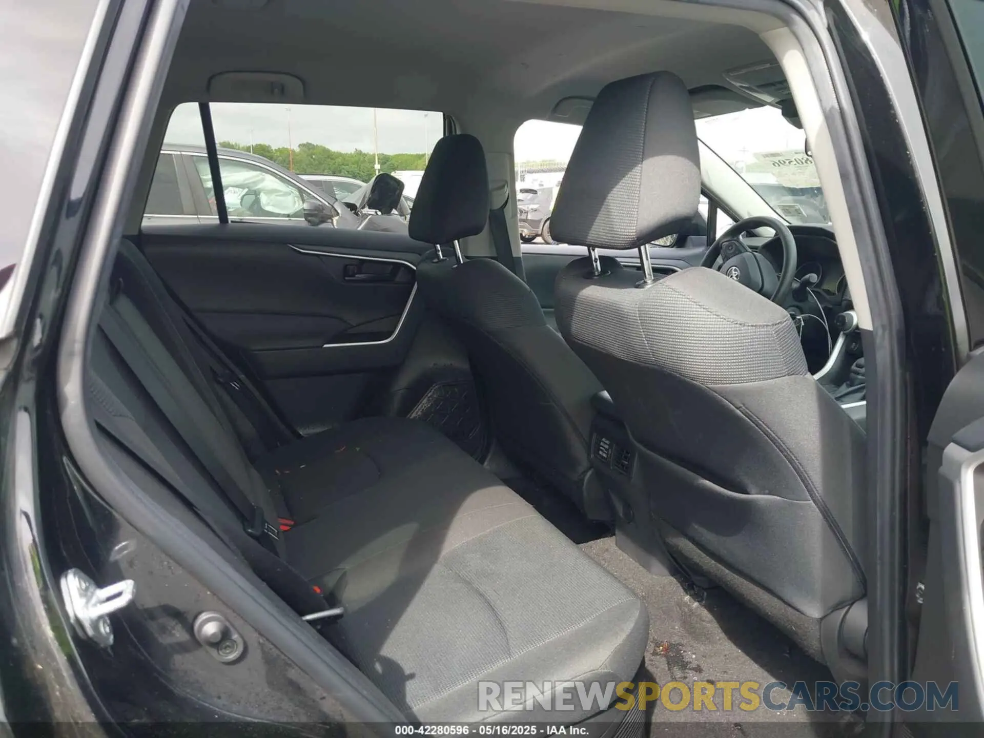 8 Photograph of a damaged car 2T3MWRFV3NW130185 TOYOTA RAV4 HYBRID 2022