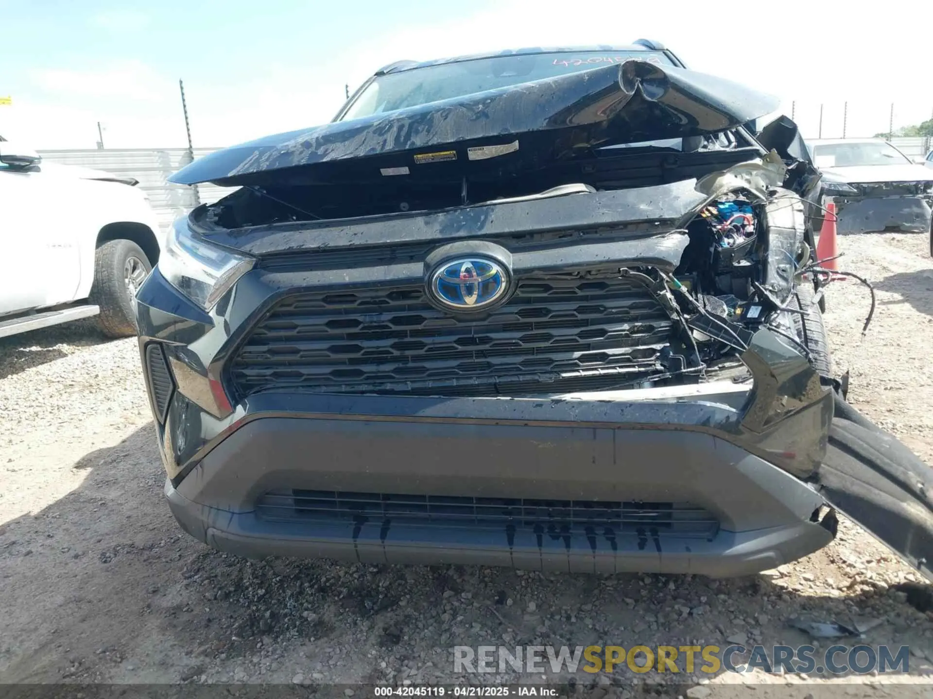 12 Photograph of a damaged car 2T3RWRFV0NW133065 TOYOTA RAV4 HYBRID 2022