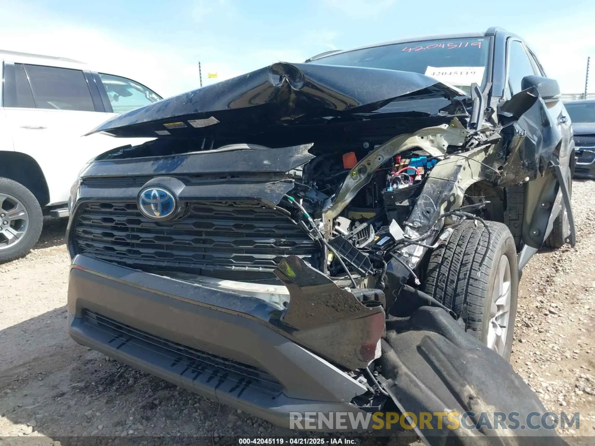 6 Photograph of a damaged car 2T3RWRFV0NW133065 TOYOTA RAV4 HYBRID 2022