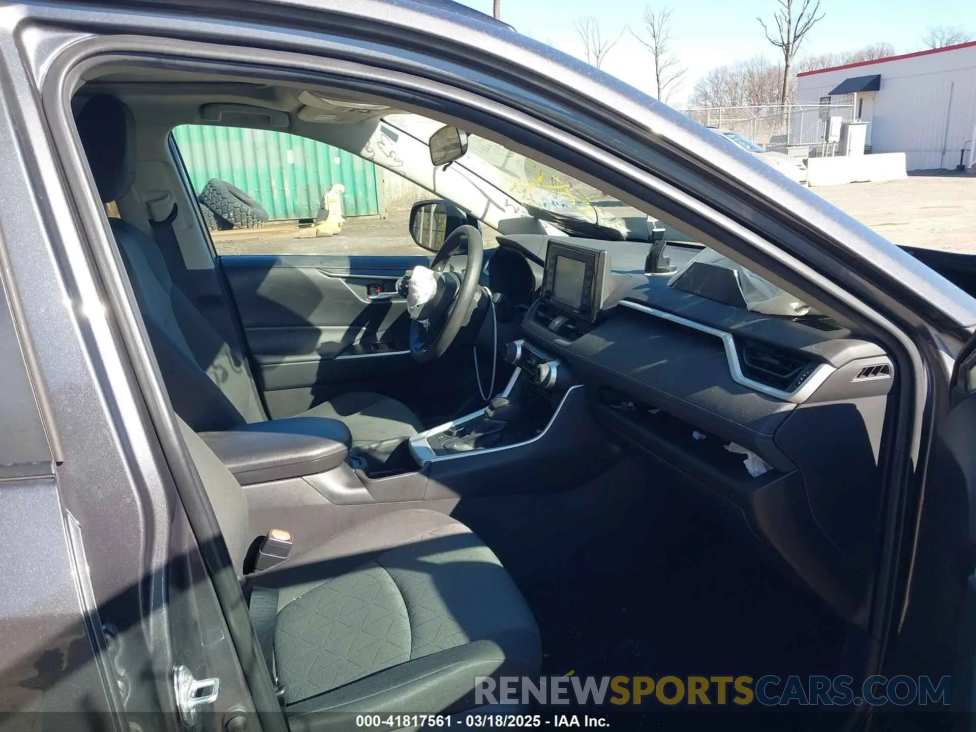 5 Photograph of a damaged car 2T3RWRFV3NW139023 TOYOTA RAV4 HYBRID 2022