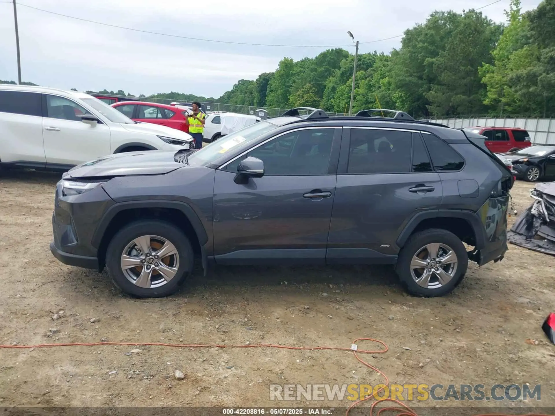 15 Photograph of a damaged car 2T3RWRFV7NW136187 TOYOTA RAV4 HYBRID 2022