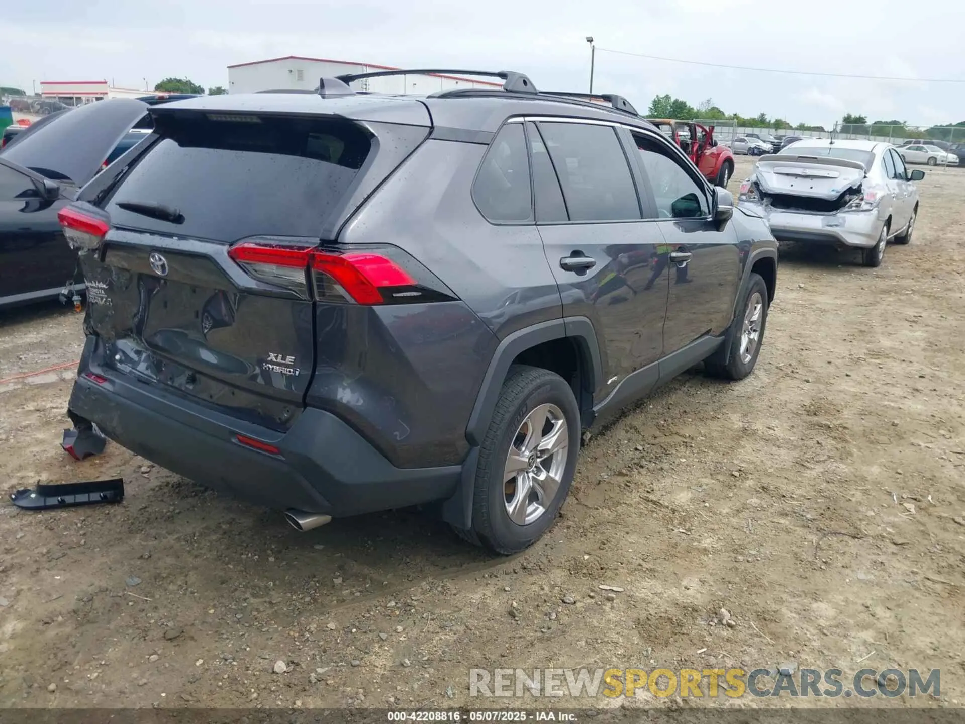 4 Photograph of a damaged car 2T3RWRFV7NW136187 TOYOTA RAV4 HYBRID 2022