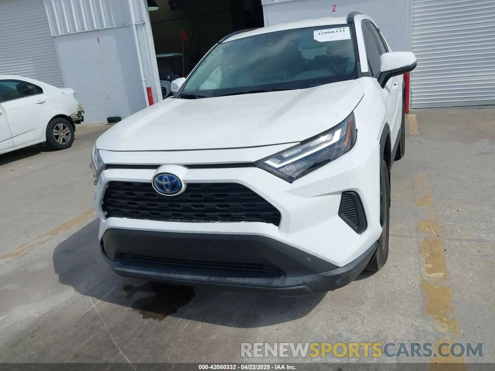 11 Photograph of a damaged car 2T3RWRFV8NW129796 TOYOTA RAV4 HYBRID 2022