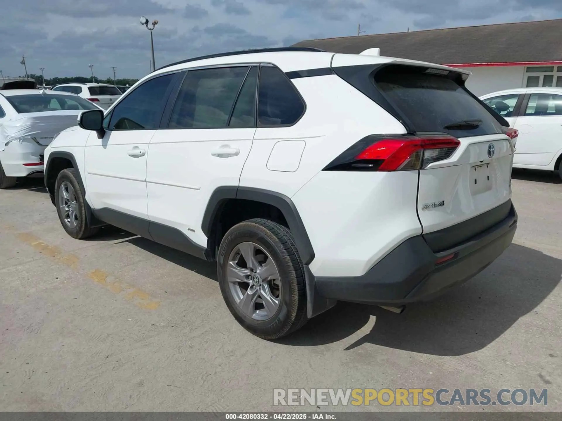3 Photograph of a damaged car 2T3RWRFV8NW129796 TOYOTA RAV4 HYBRID 2022
