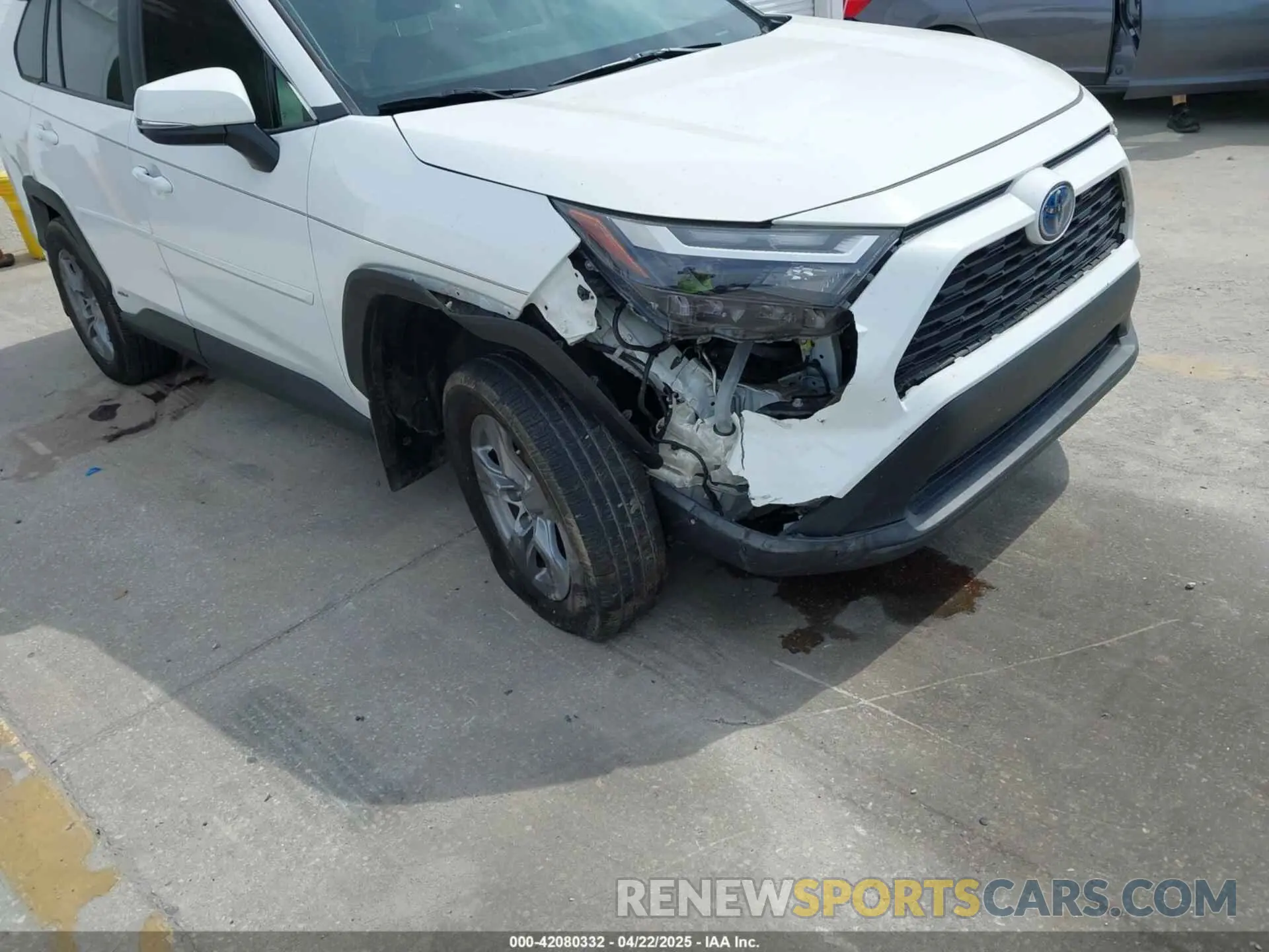 6 Photograph of a damaged car 2T3RWRFV8NW129796 TOYOTA RAV4 HYBRID 2022