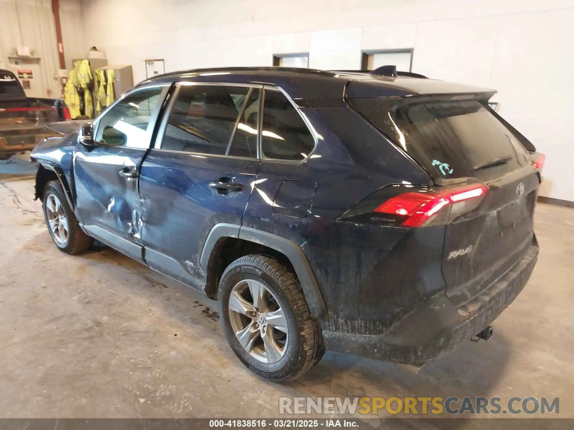 3 Photograph of a damaged car 2T3RWRFV8NW129832 TOYOTA RAV4 HYBRID 2022