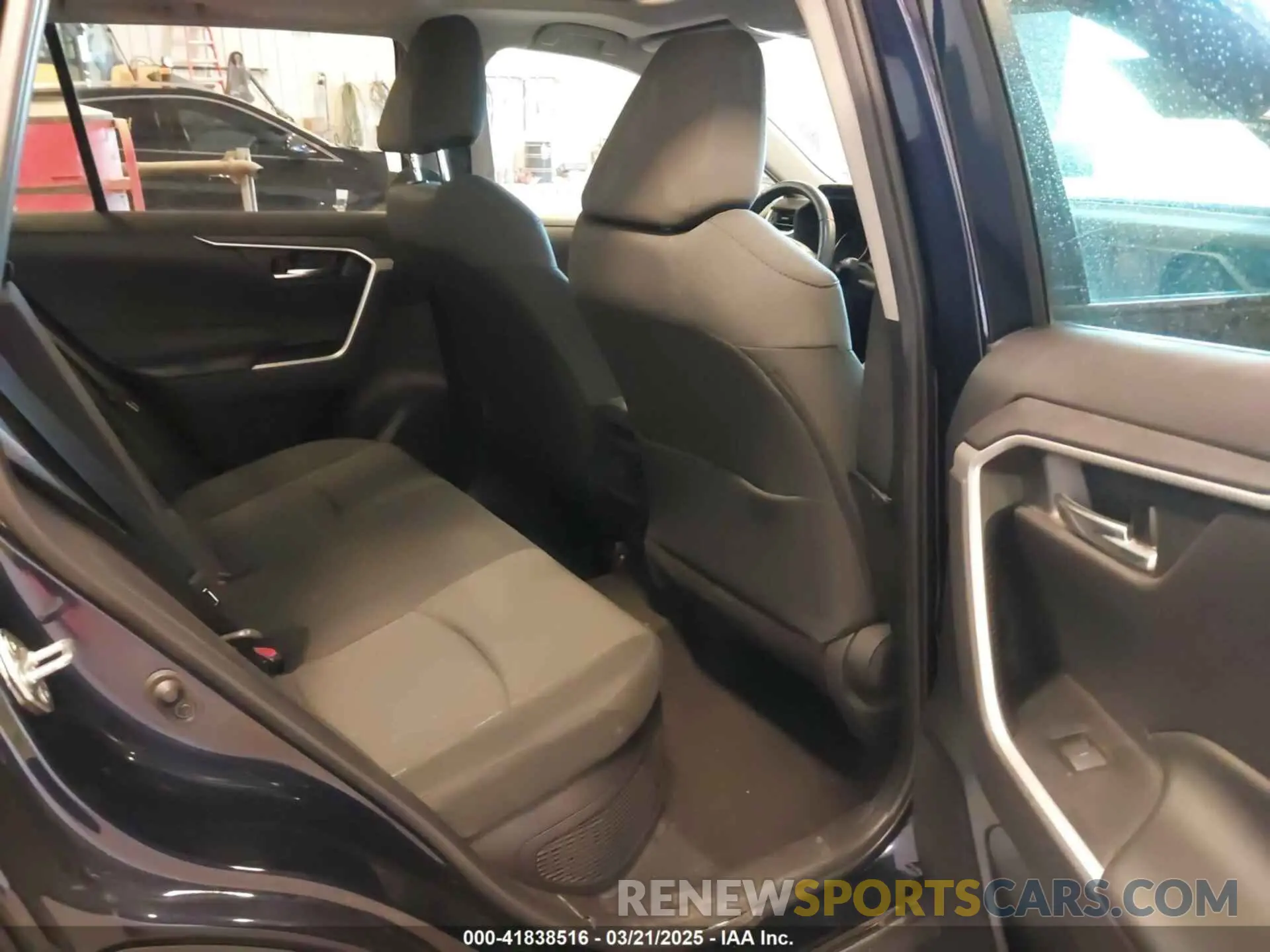 8 Photograph of a damaged car 2T3RWRFV8NW129832 TOYOTA RAV4 HYBRID 2022