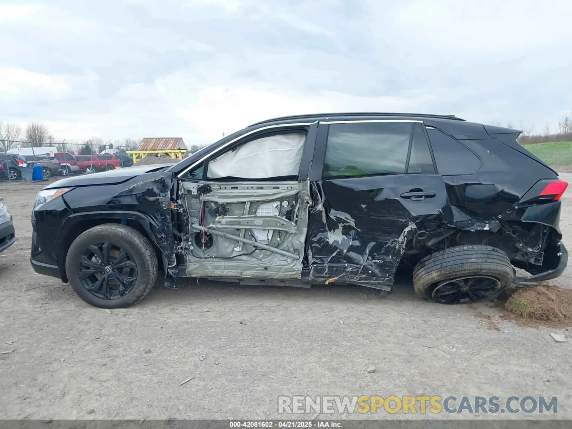 14 Photograph of a damaged car 2T3T6RFV2NW031305 TOYOTA RAV4 HYBRID 2022