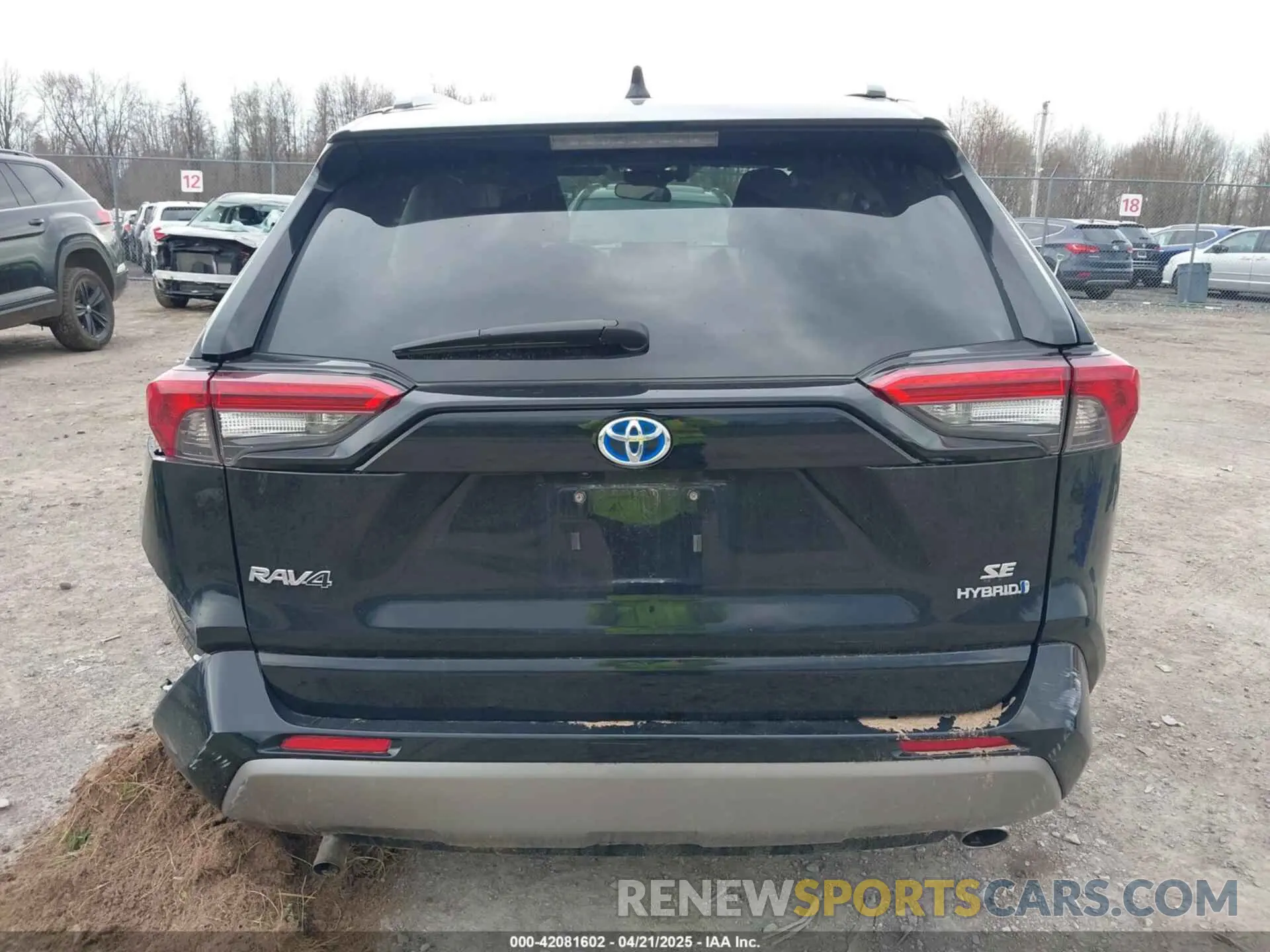 16 Photograph of a damaged car 2T3T6RFV2NW031305 TOYOTA RAV4 HYBRID 2022