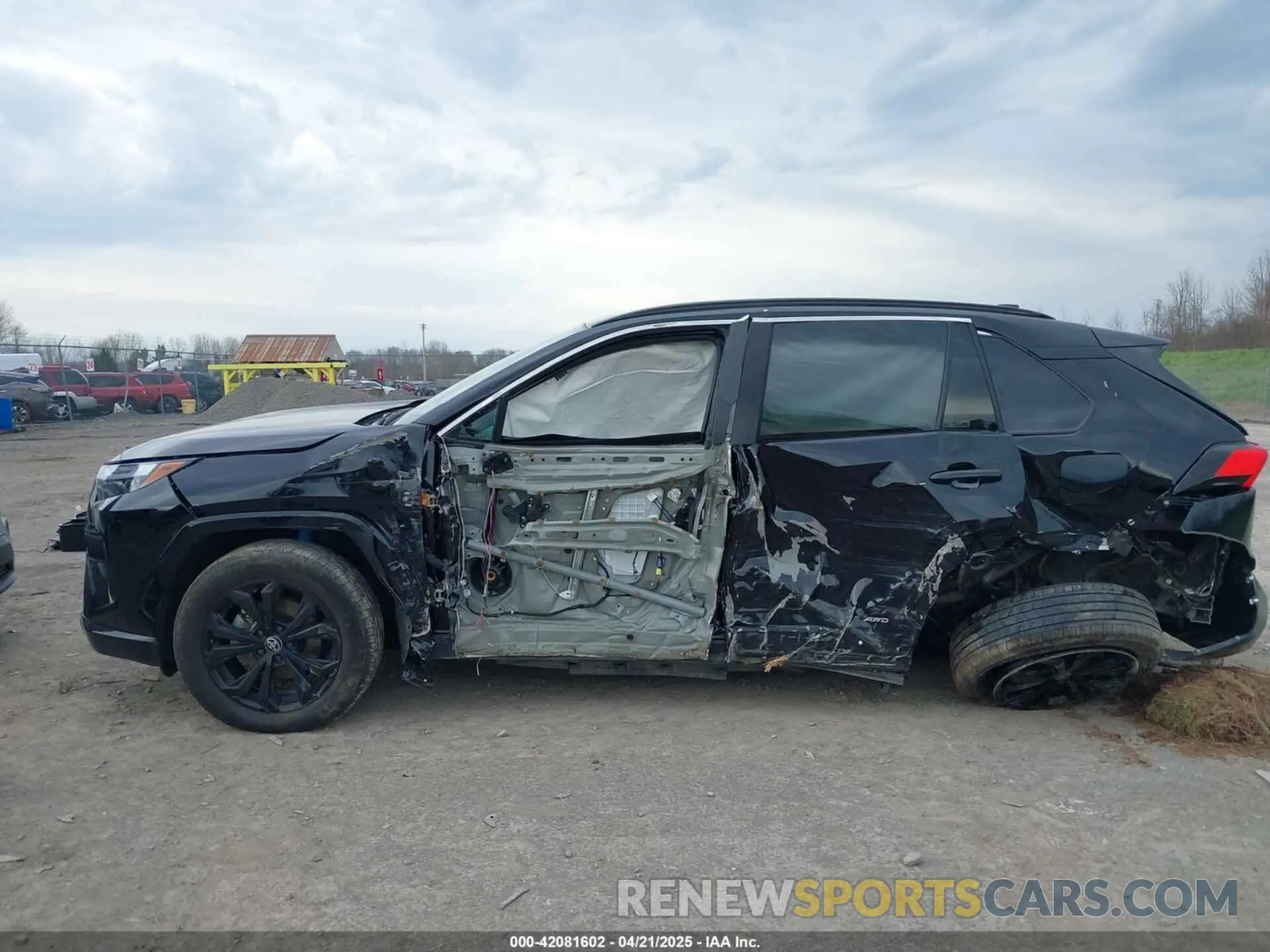 6 Photograph of a damaged car 2T3T6RFV2NW031305 TOYOTA RAV4 HYBRID 2022