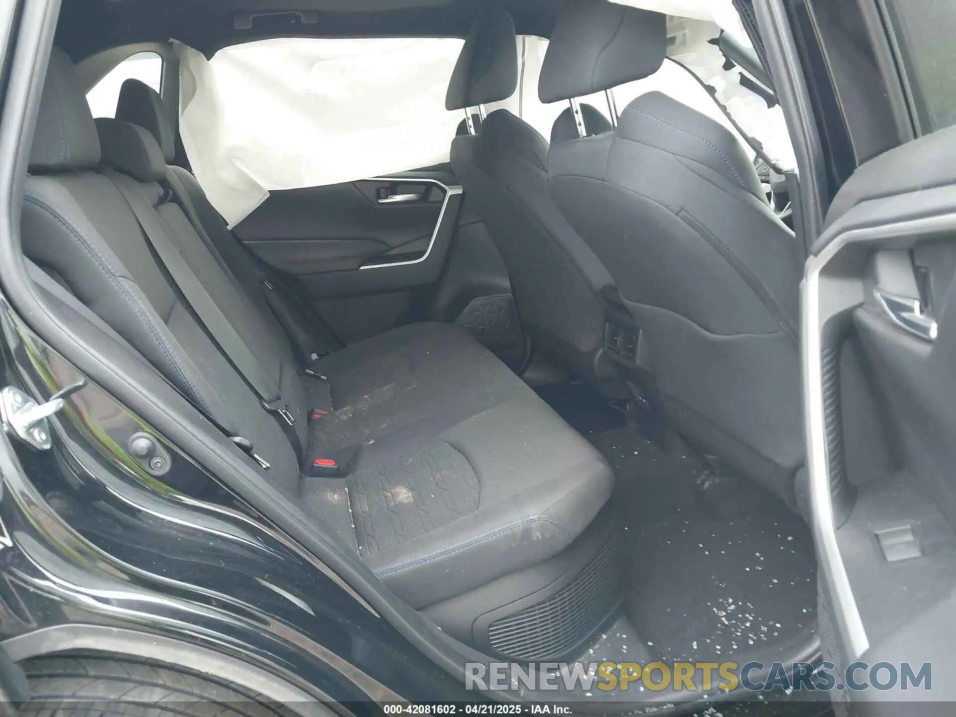8 Photograph of a damaged car 2T3T6RFV2NW031305 TOYOTA RAV4 HYBRID 2022