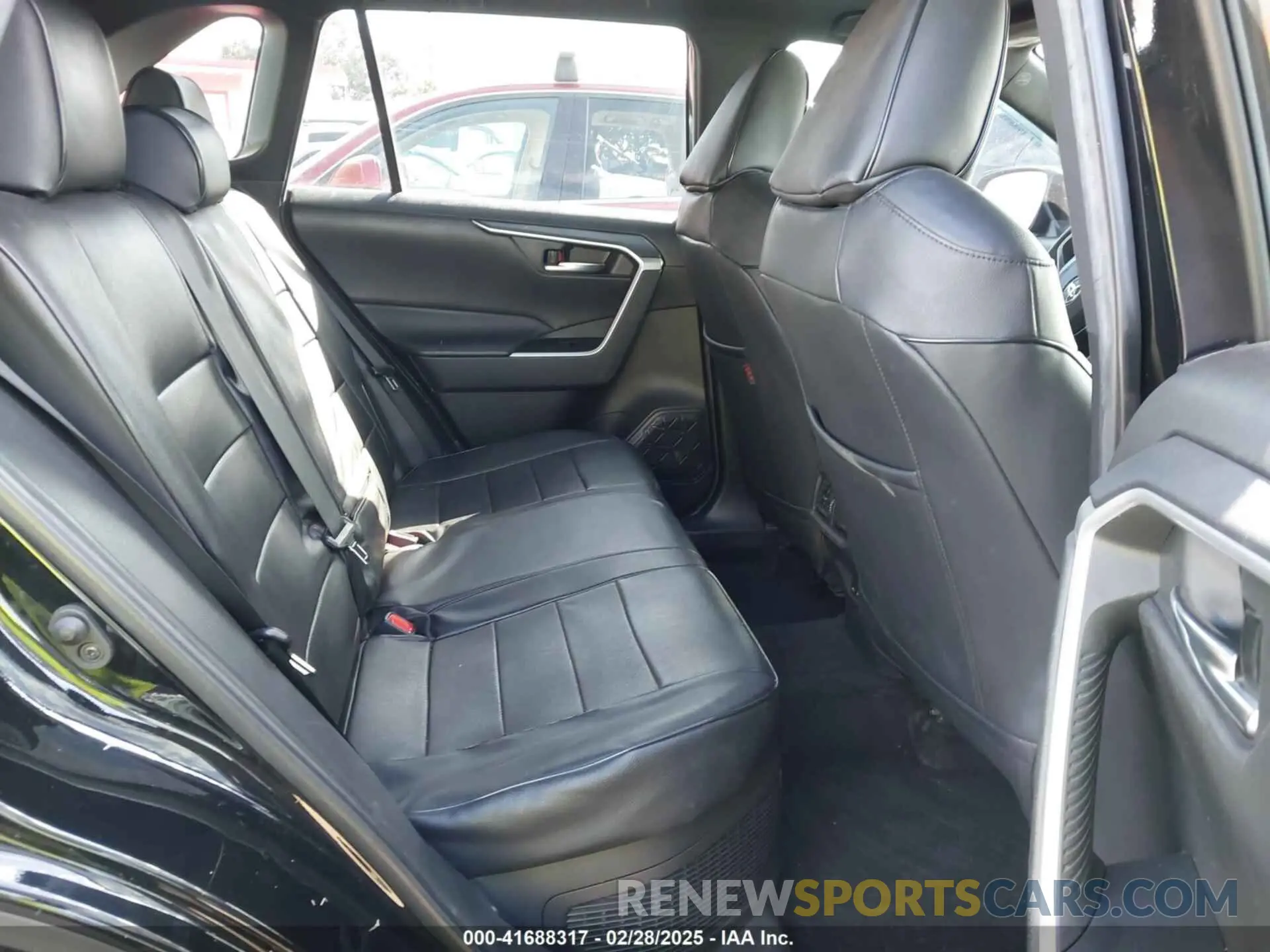 8 Photograph of a damaged car 2T3T6RFV8NW032930 TOYOTA RAV4 HYBRID 2022