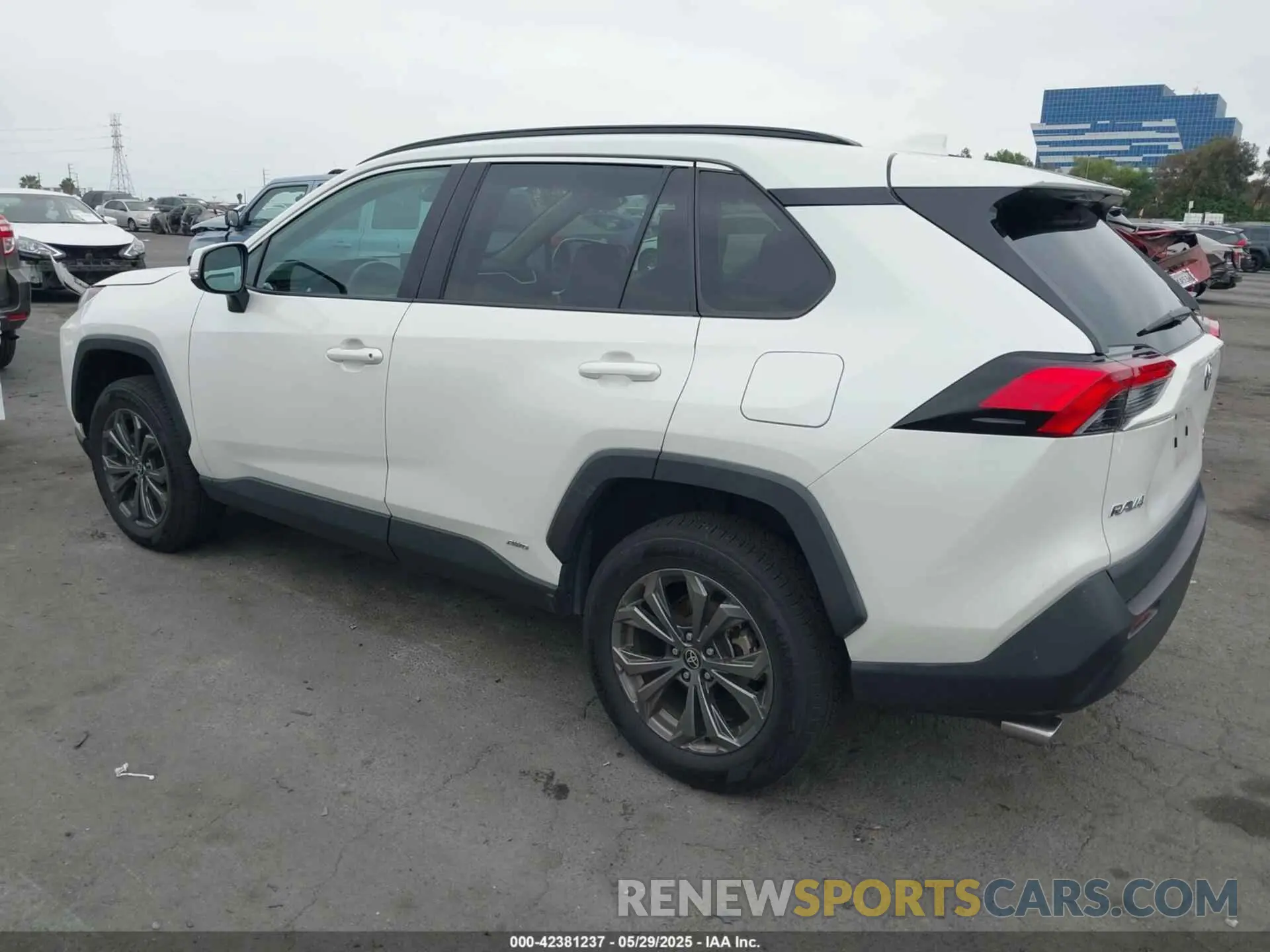 3 Photograph of a damaged car 4T3B6RFV0NU103453 TOYOTA RAV4 HYBRID 2022