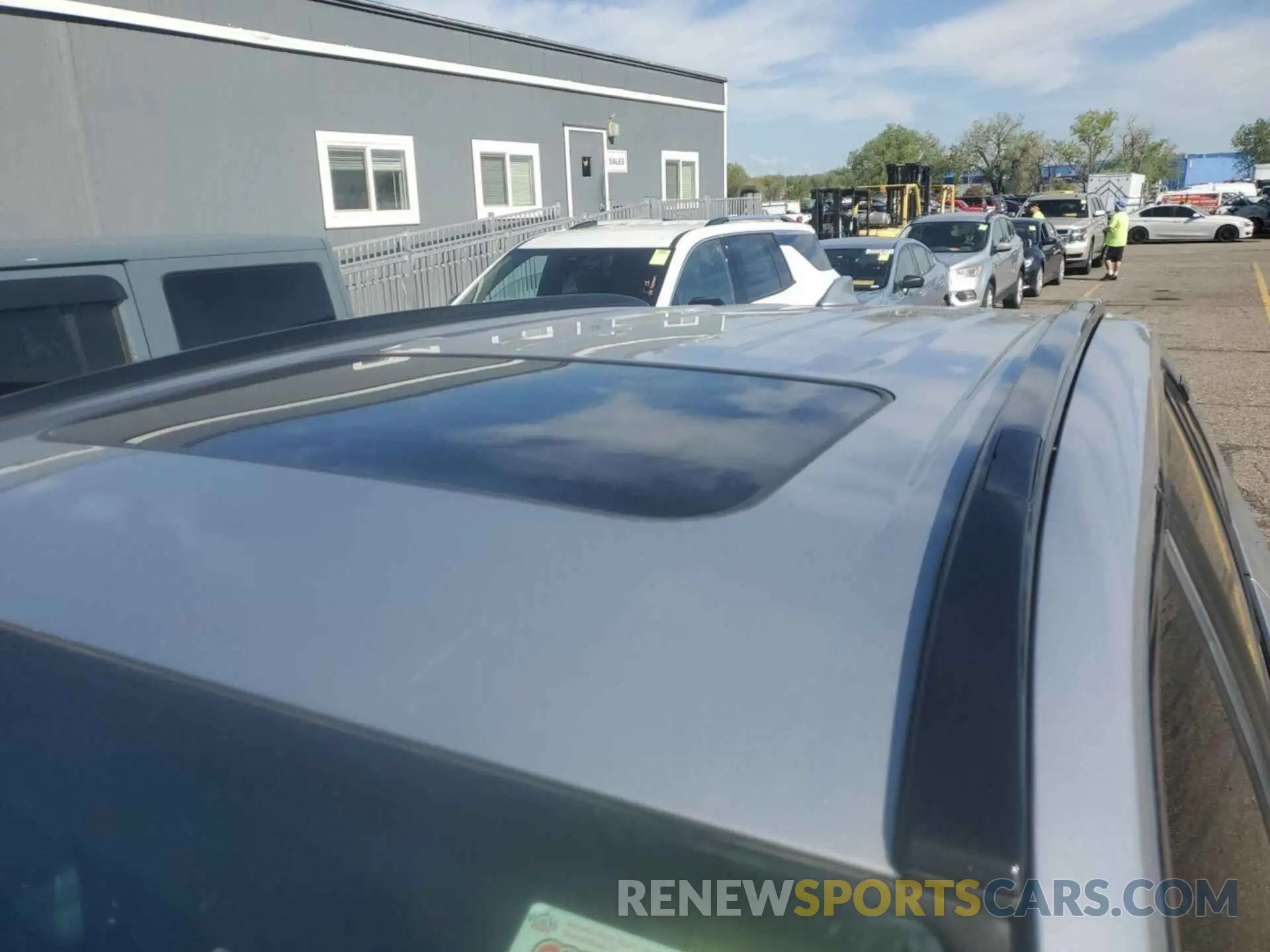 1 Photograph of a damaged car 4T3B6RFV4NU084647 TOYOTA RAV4 HYBRID 2022