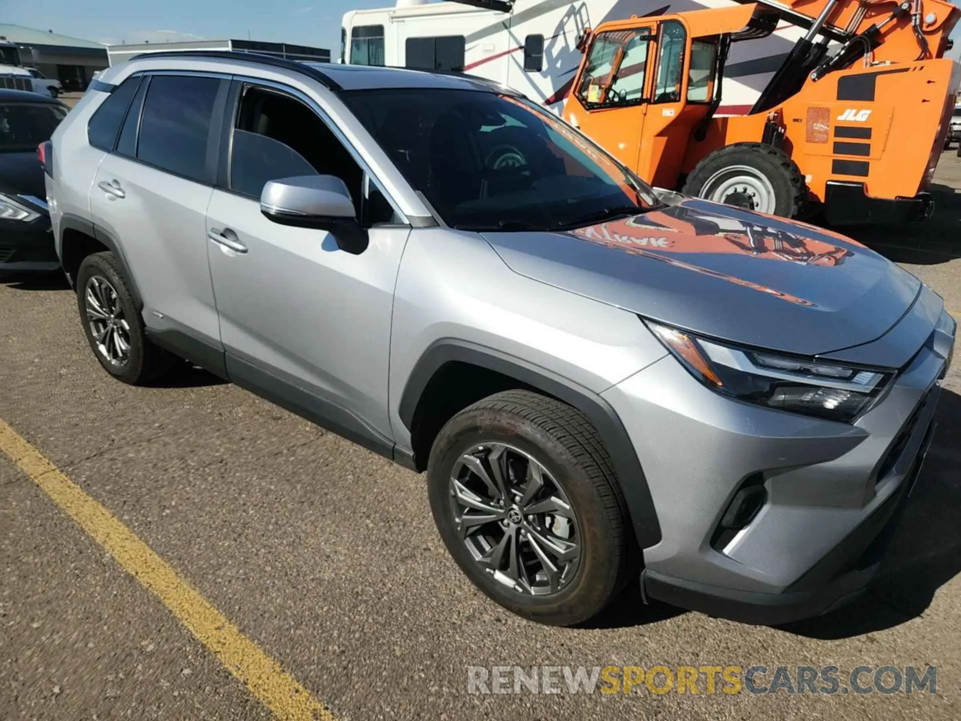 2 Photograph of a damaged car 4T3B6RFV4NU084647 TOYOTA RAV4 HYBRID 2022