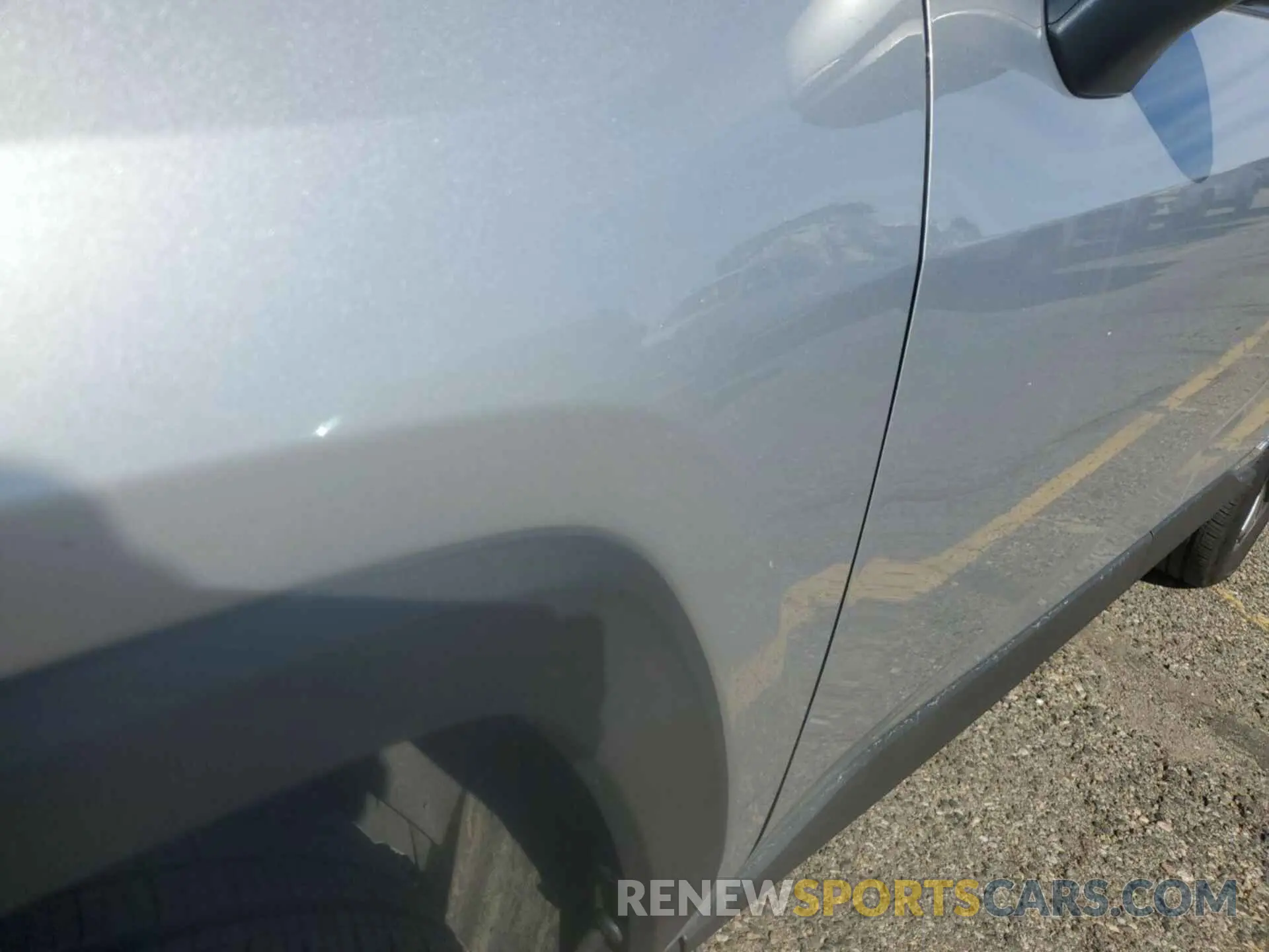 5 Photograph of a damaged car 4T3B6RFV4NU084647 TOYOTA RAV4 HYBRID 2022